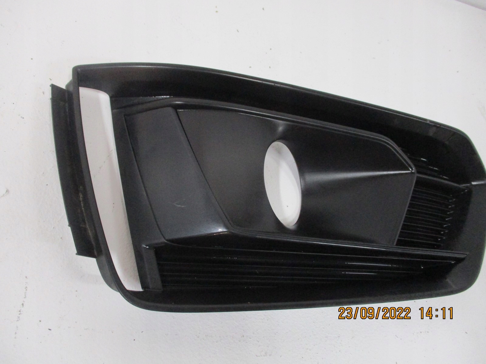 frame grid AUDI A5 8W6 8W6807681