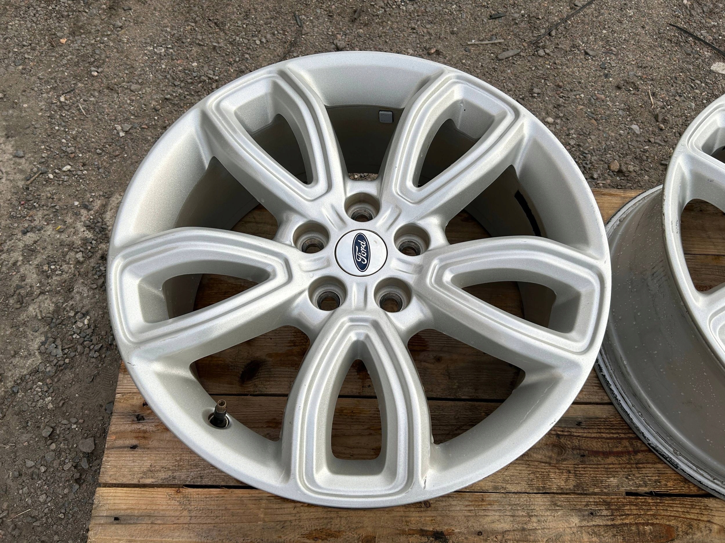 wheels discs disc 18" 18x8jx37.5 Ford Explorer VI 2020