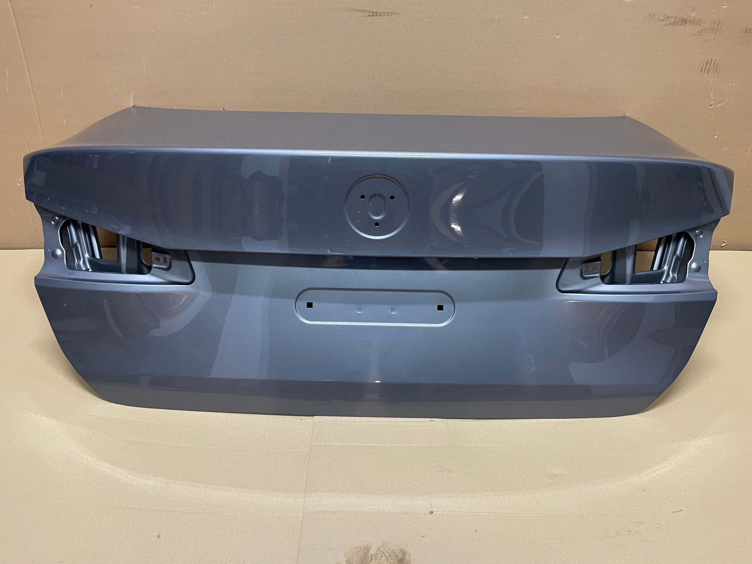 trunk door boot BMW 2 F74 colour C4W