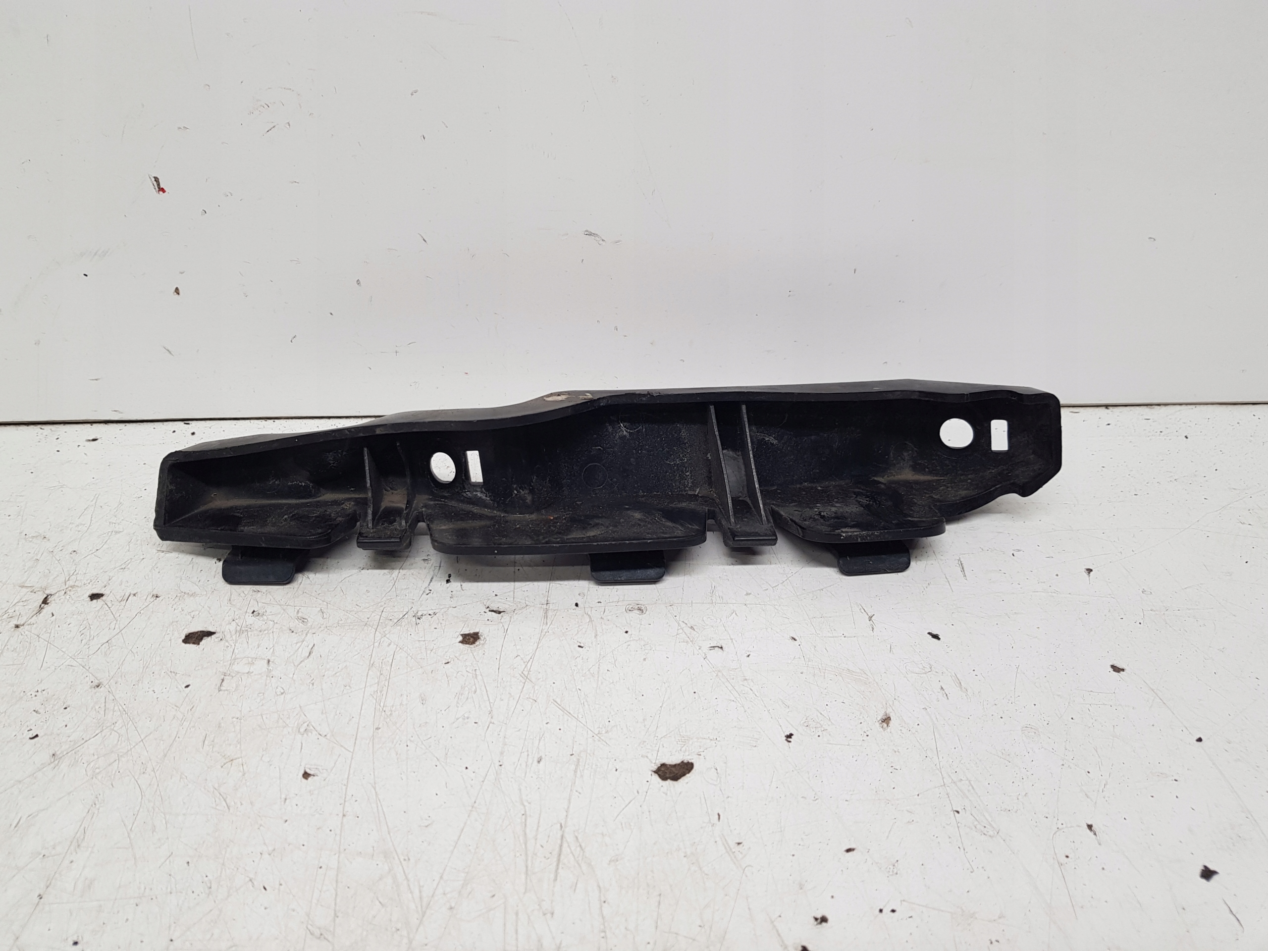 KIA CEED PRO and LIFT bumper bracket right front 865181H500 2009-12R