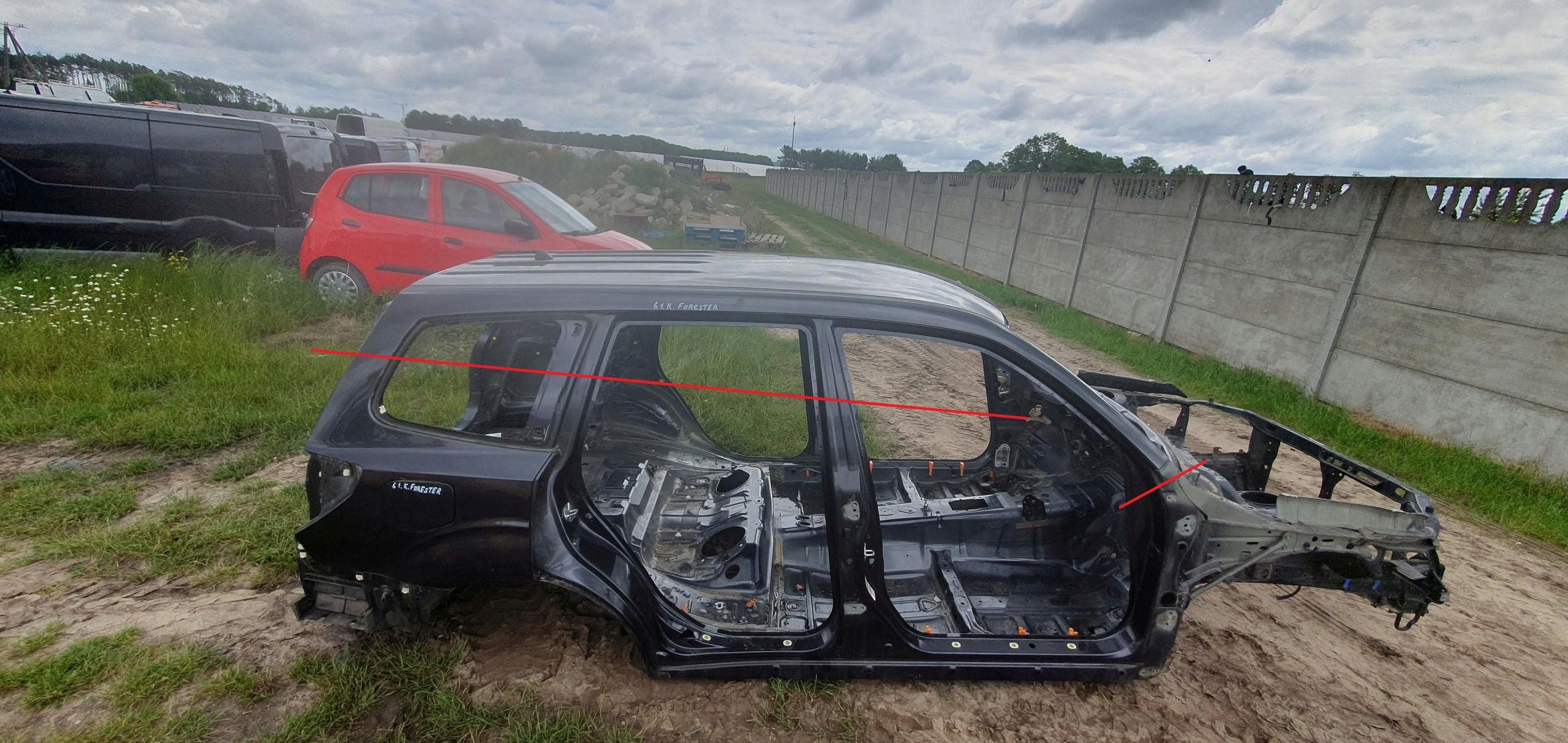 DACH SŁUPKI SUBARU FORESTER III