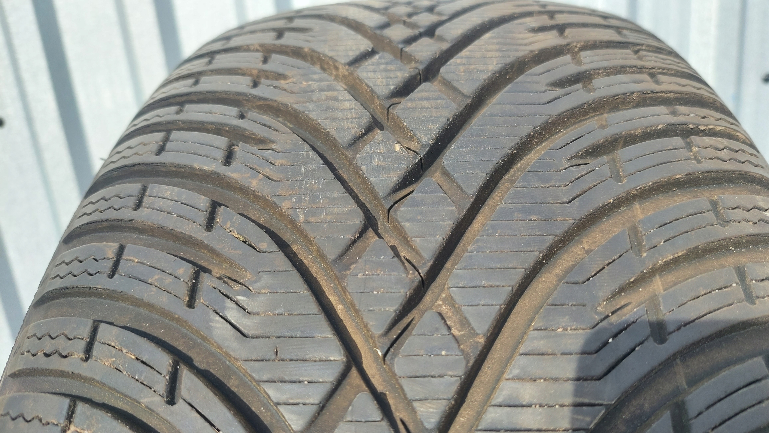Opona 235/50r18 101V XL Kleber Krisalp HP3 SUV 8mm Sezon zimowe