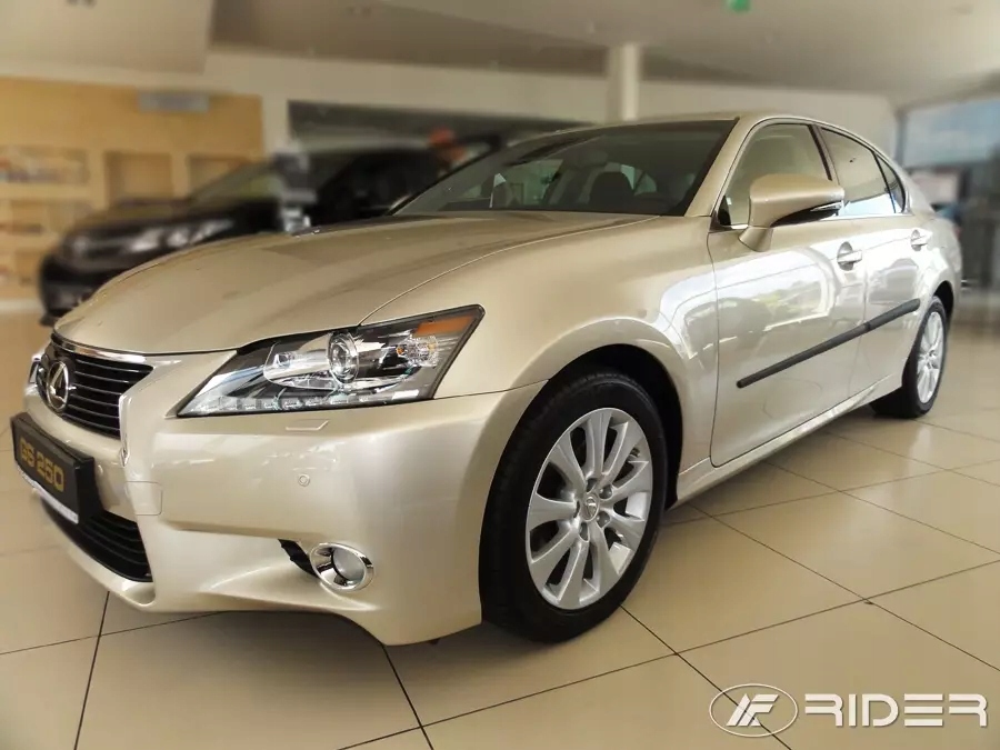 Lexus Gs 250 bočné lišty