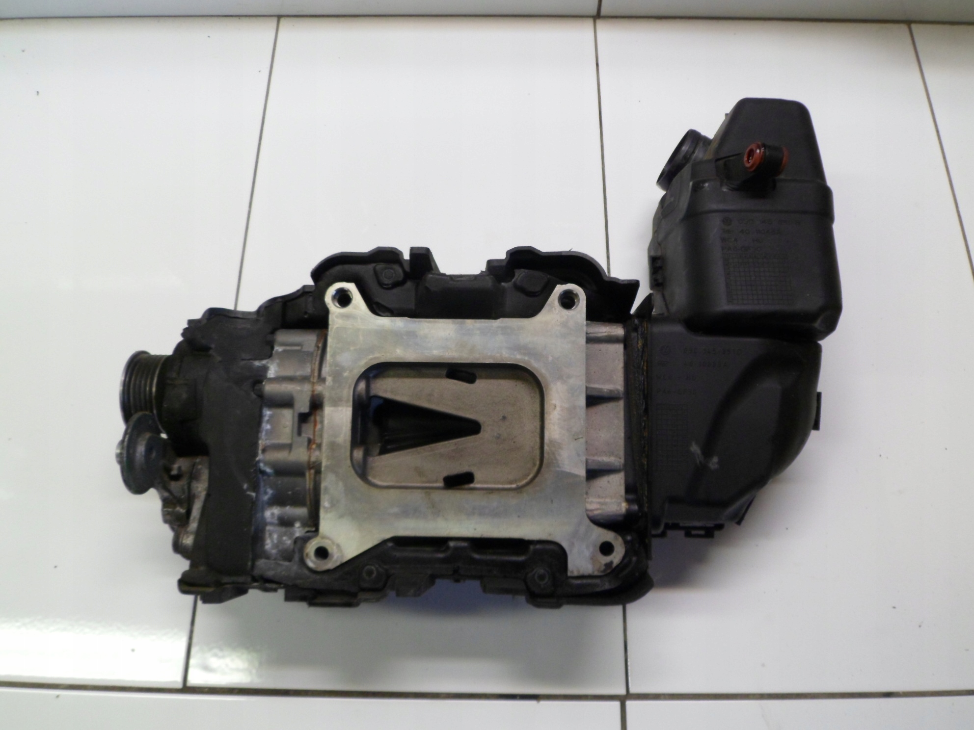 VW GOLF V 1.4TSI BLG compressor; 03C145851G