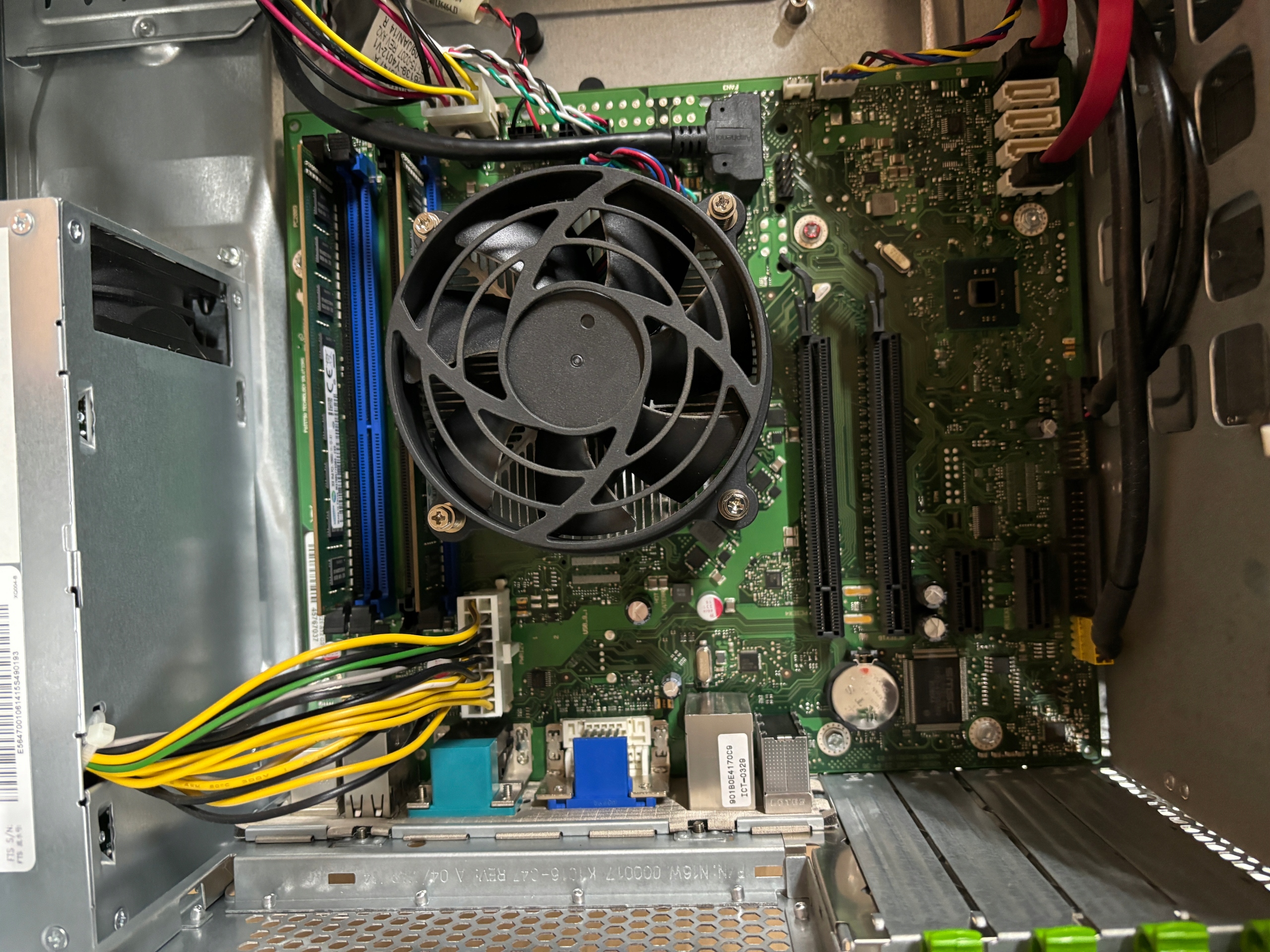 KOMPUTER FUJITSU i3-4130 / BRAK RAM / BRAK SSD / SPRAWNY Model płyty głównej D3221-A1