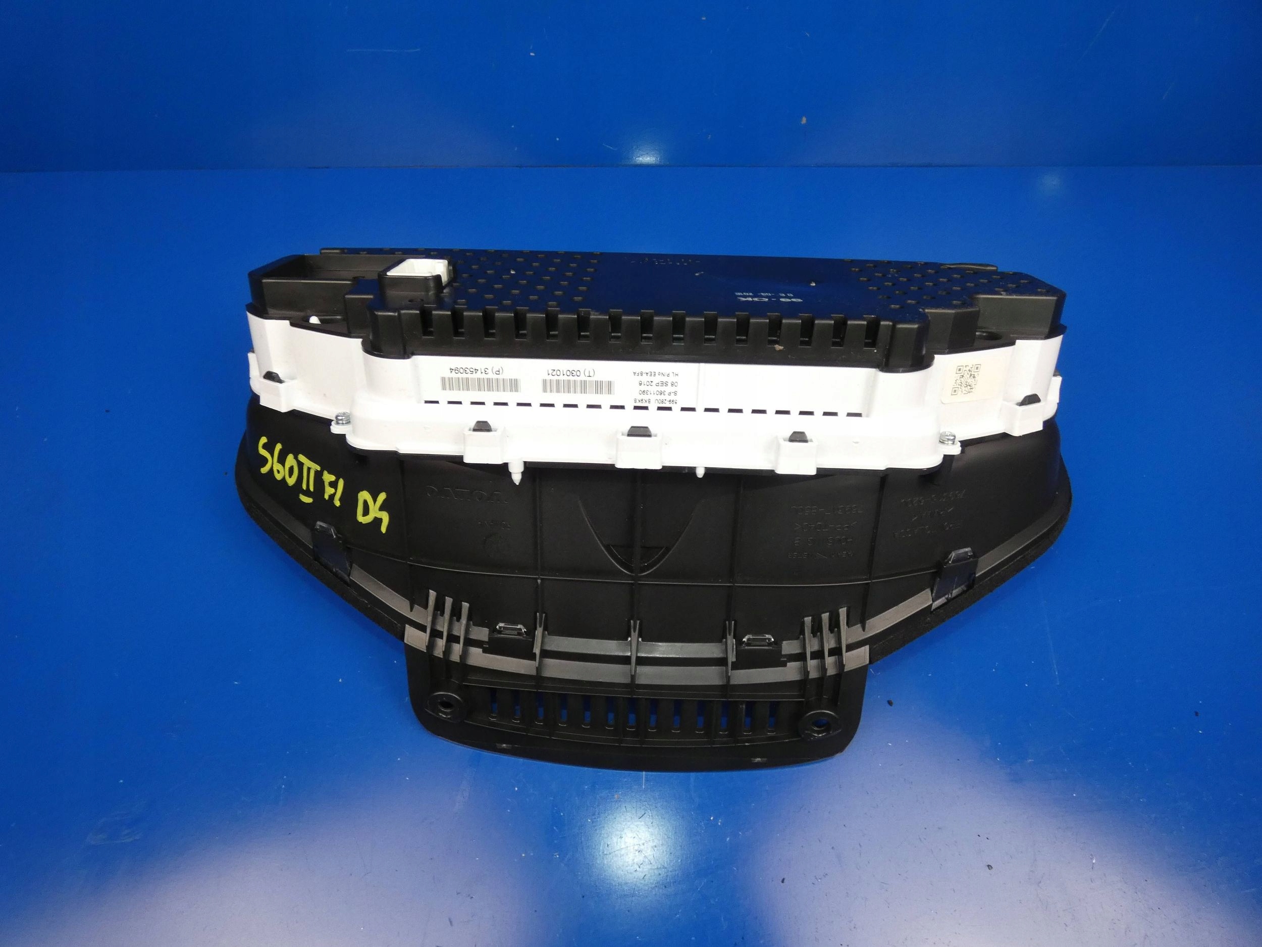 VOLVO S60 II V60 and LIFT dials dials