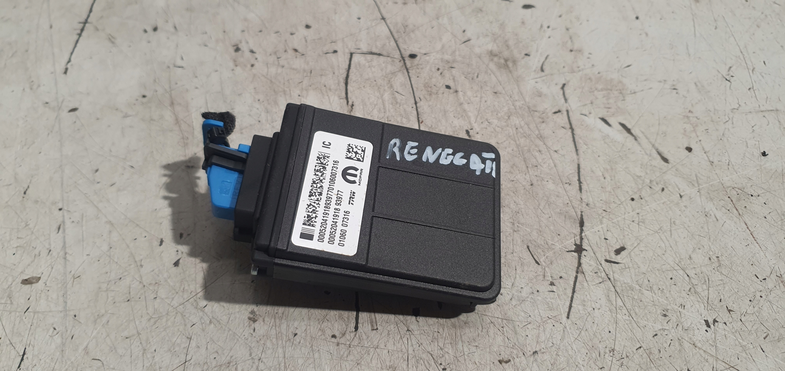 ДЖИП РЕНЕГАТ КАМЕРА ASSISTEN ПОЛОСЫ 00052041918