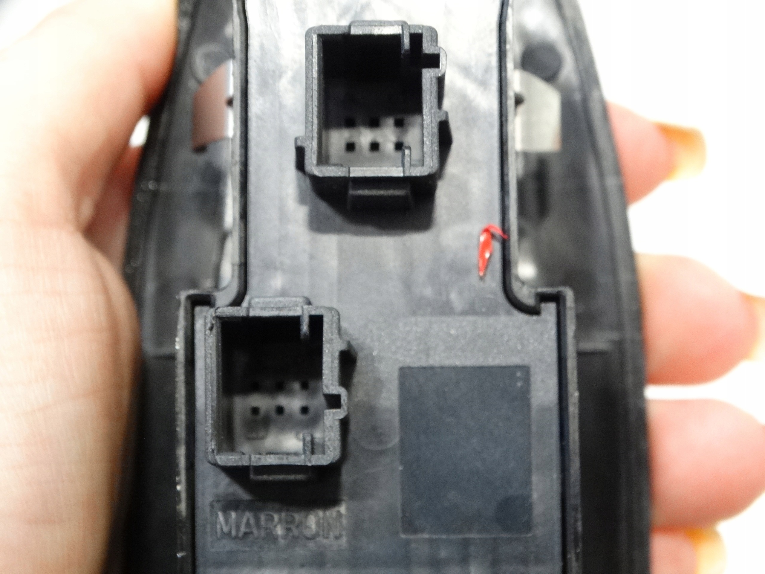 PANEL switch of control of the window left front PEUGEOT 208 2008 and 98242539ZD