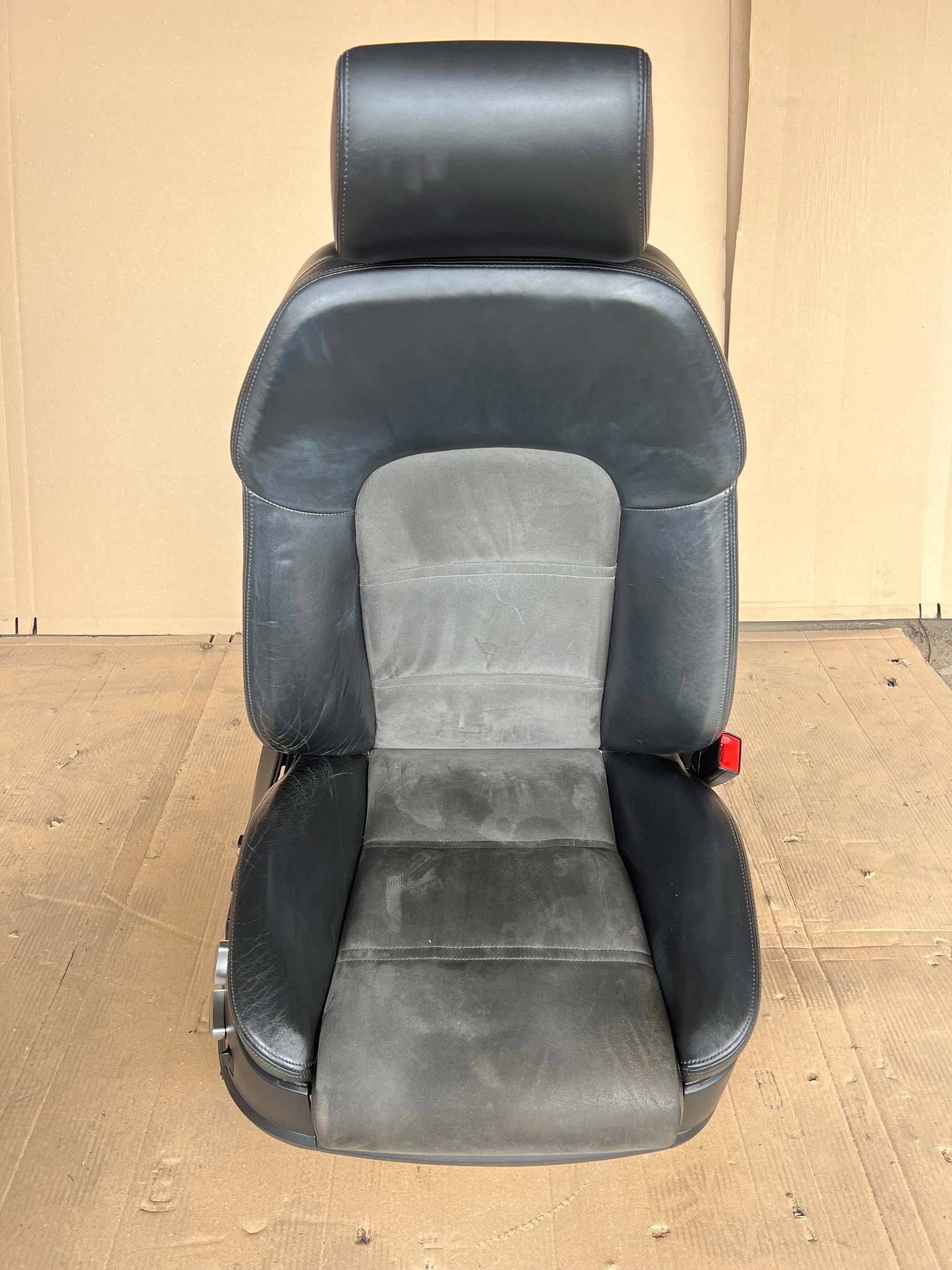 AUDI A8 D3 seat of the passenger right front semi leather ALCANTARA electrics
