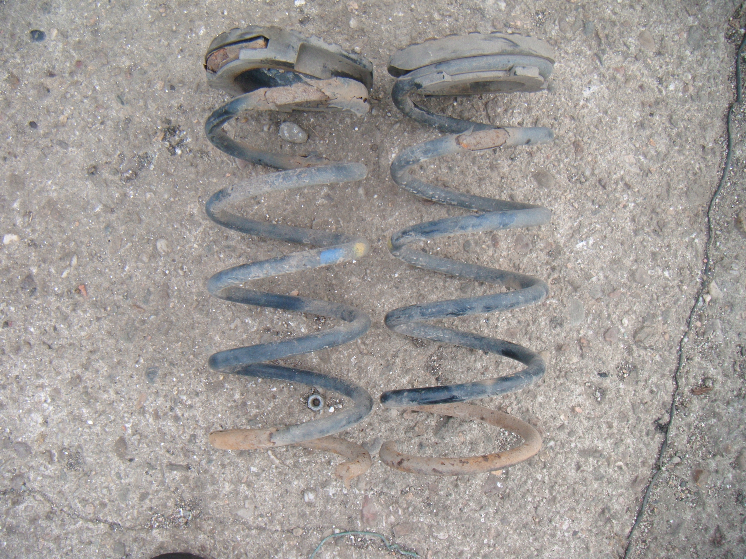 FIAT PANDA 2 II 2003-2012 SPRĘŻYNY ZAWIESZENIA TYŁ