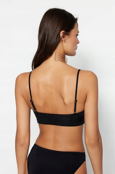 TRENDYOL GÓRA BIKINI 34 E17A47 Linia regular