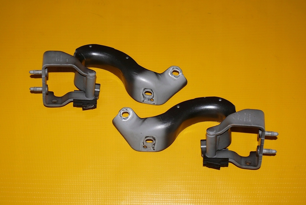 hinge hinges bonnet boot AUDI A6 C6 KOMBI/AVANT 04-08r. LZ7S 2 SZTUKI