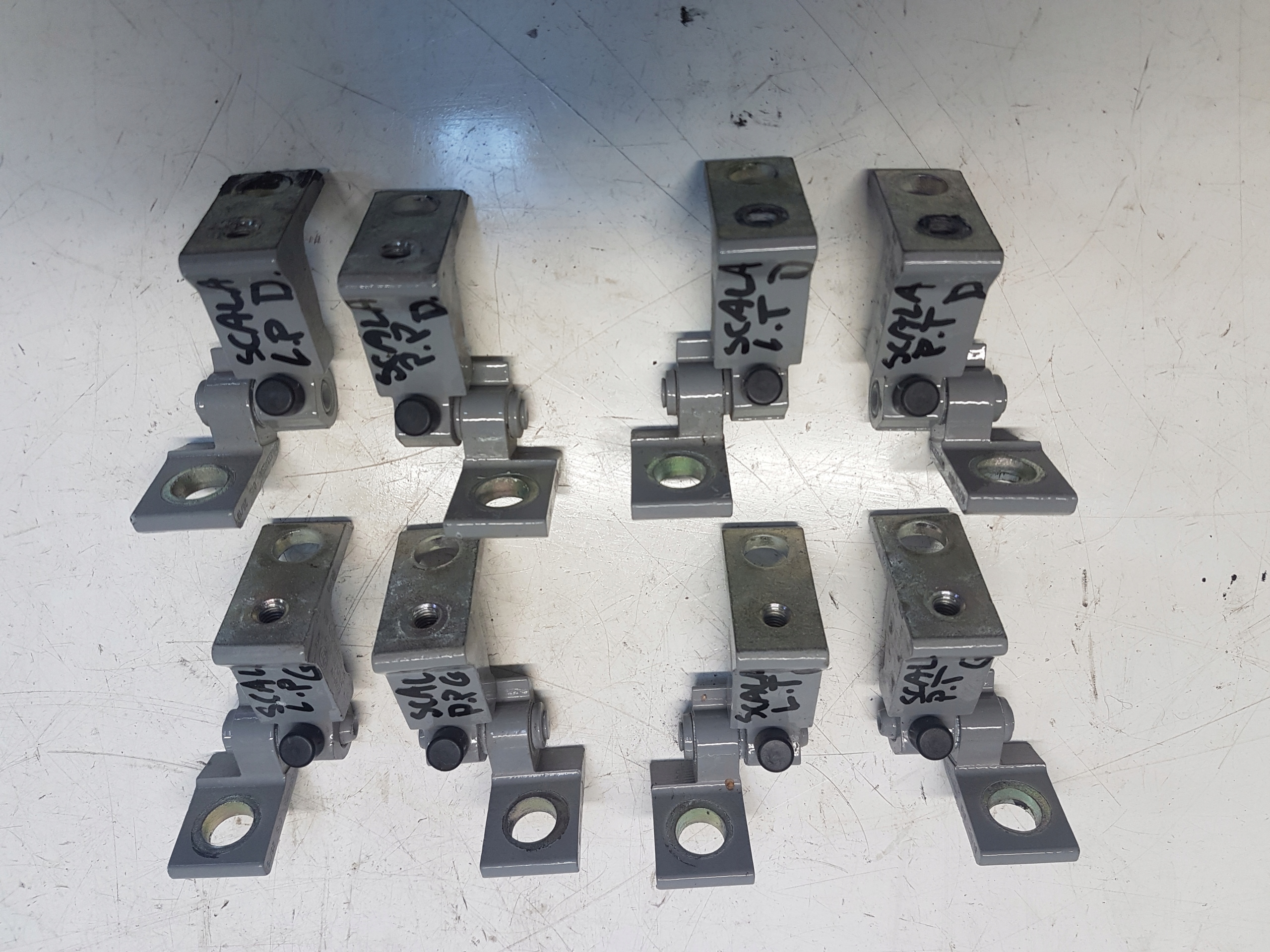 SKODA SCALA hinge door front left