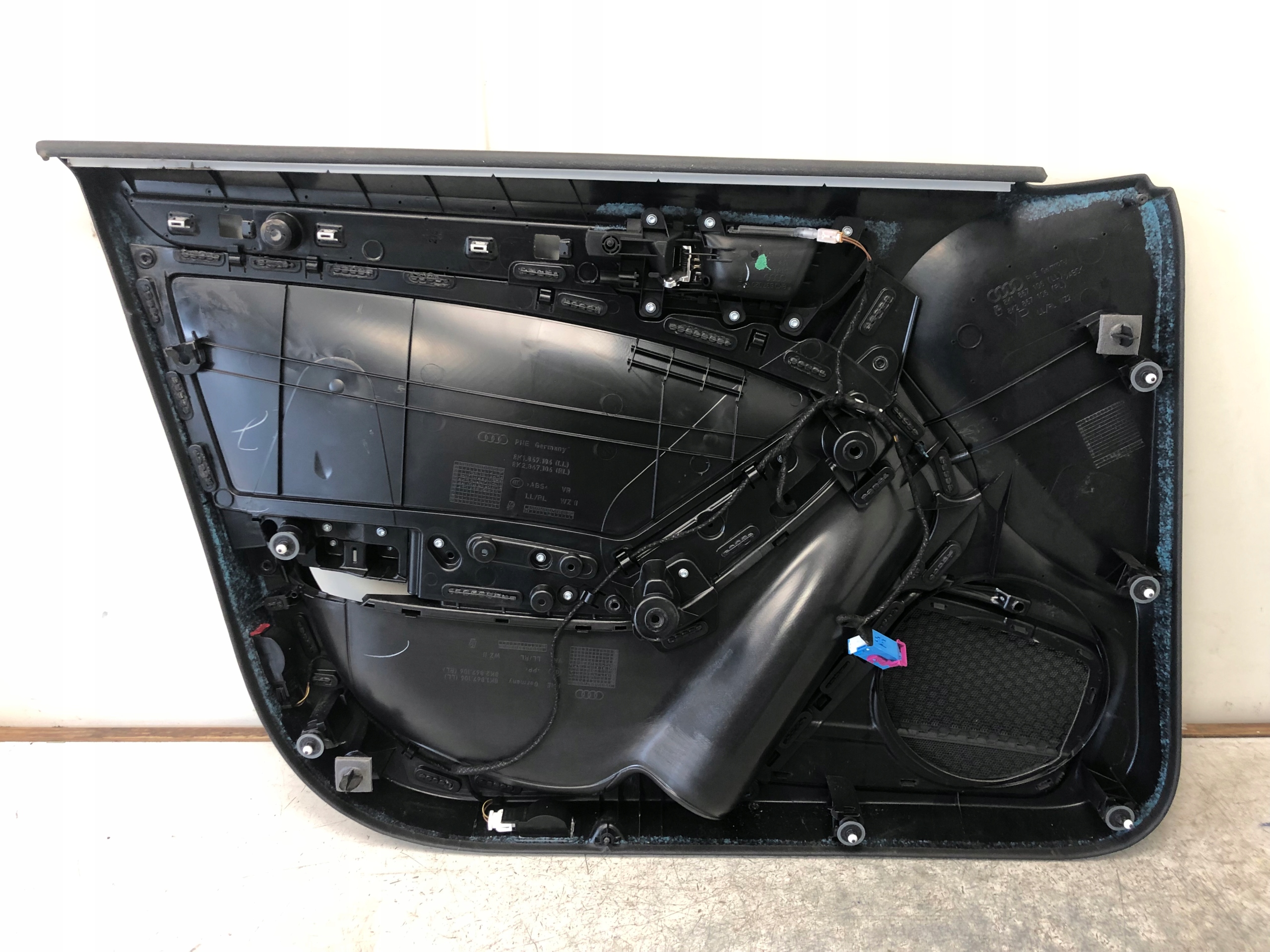 side door right front AUDI A4 B8 8K1867106