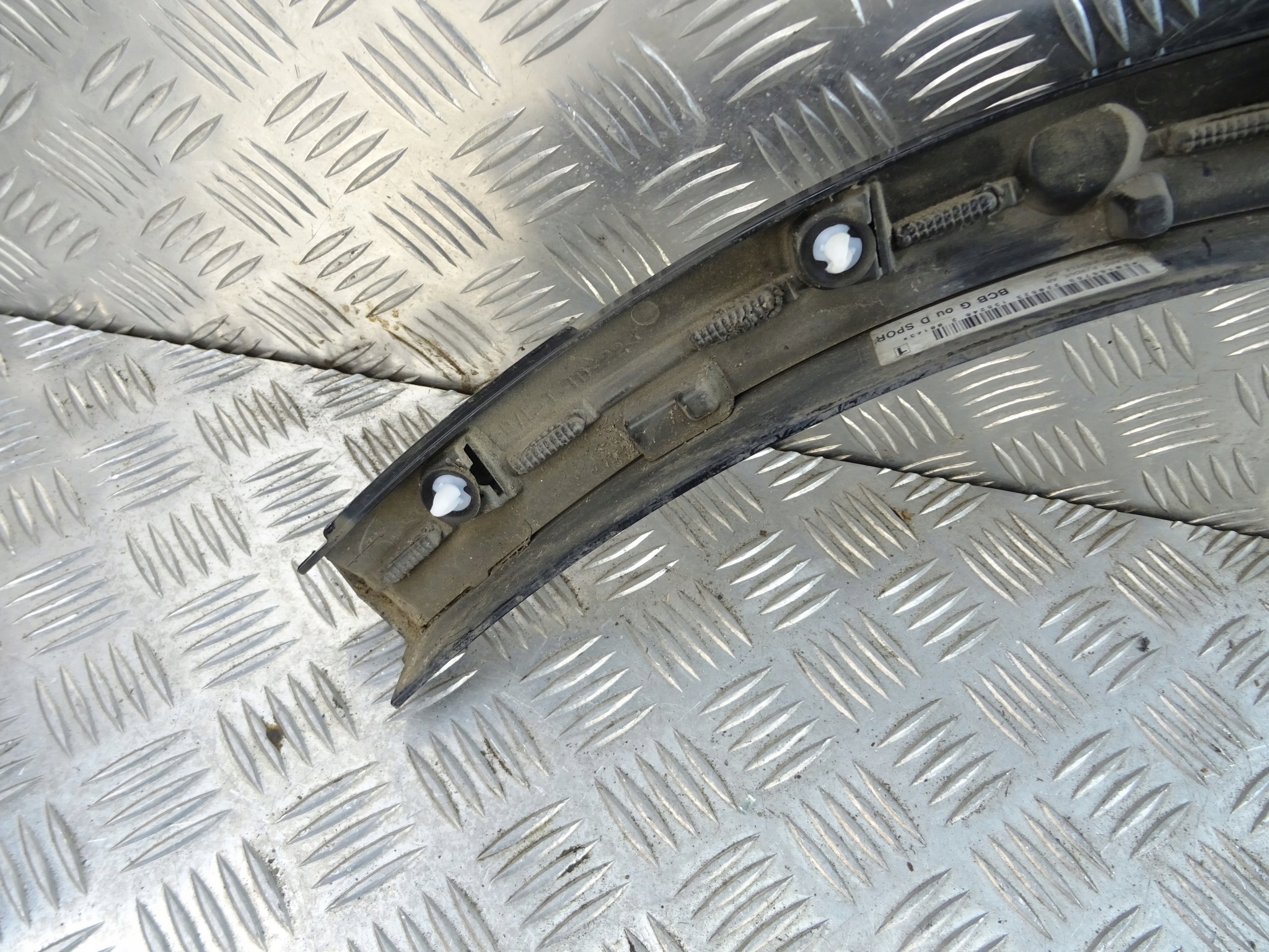 RENAULT MEGANE 5 V E-TECH modanatura per parafango Destra posteriore 767188431R