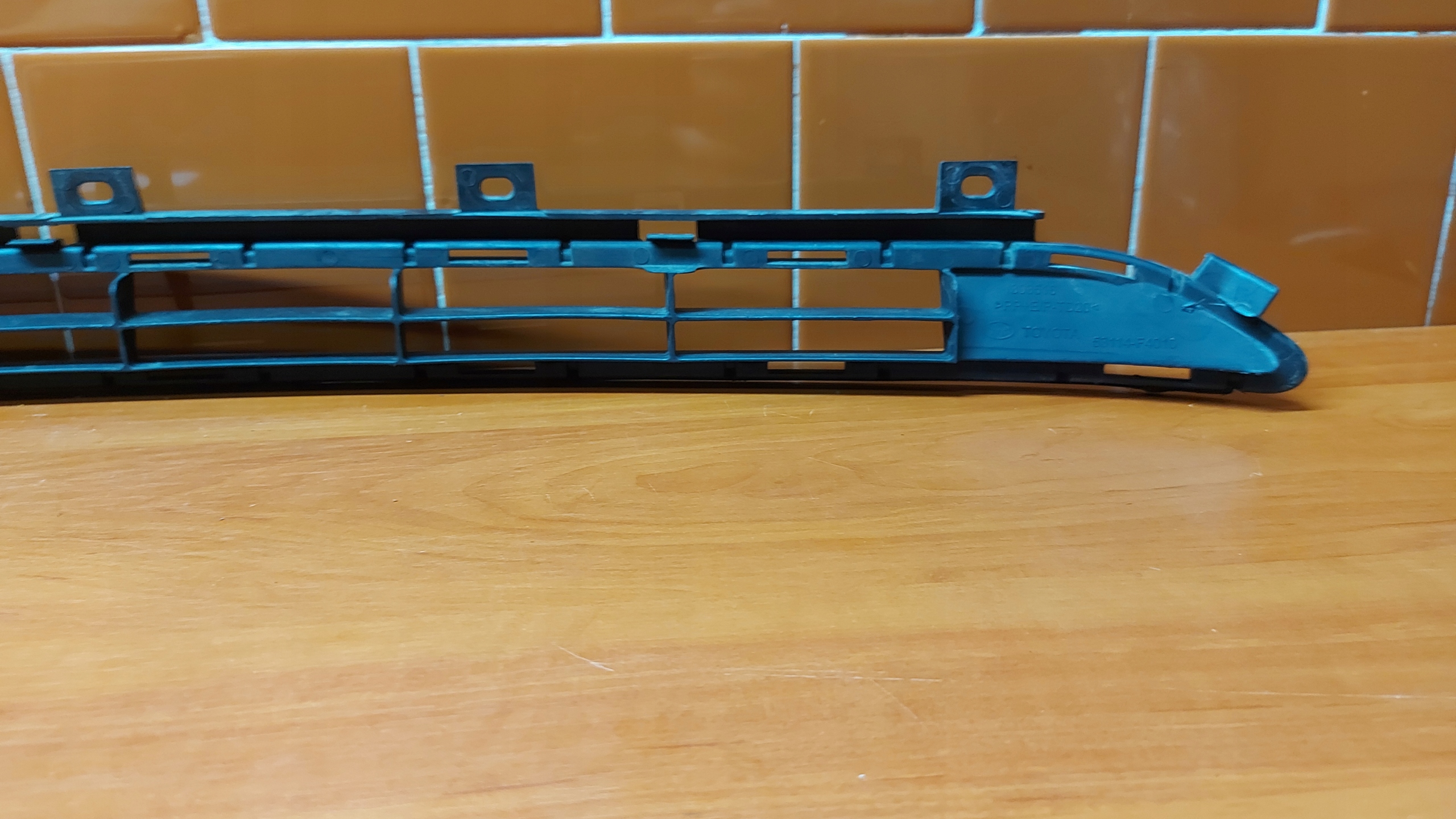 grid of a bumper central front front TOYOTA CHR C-HR 16