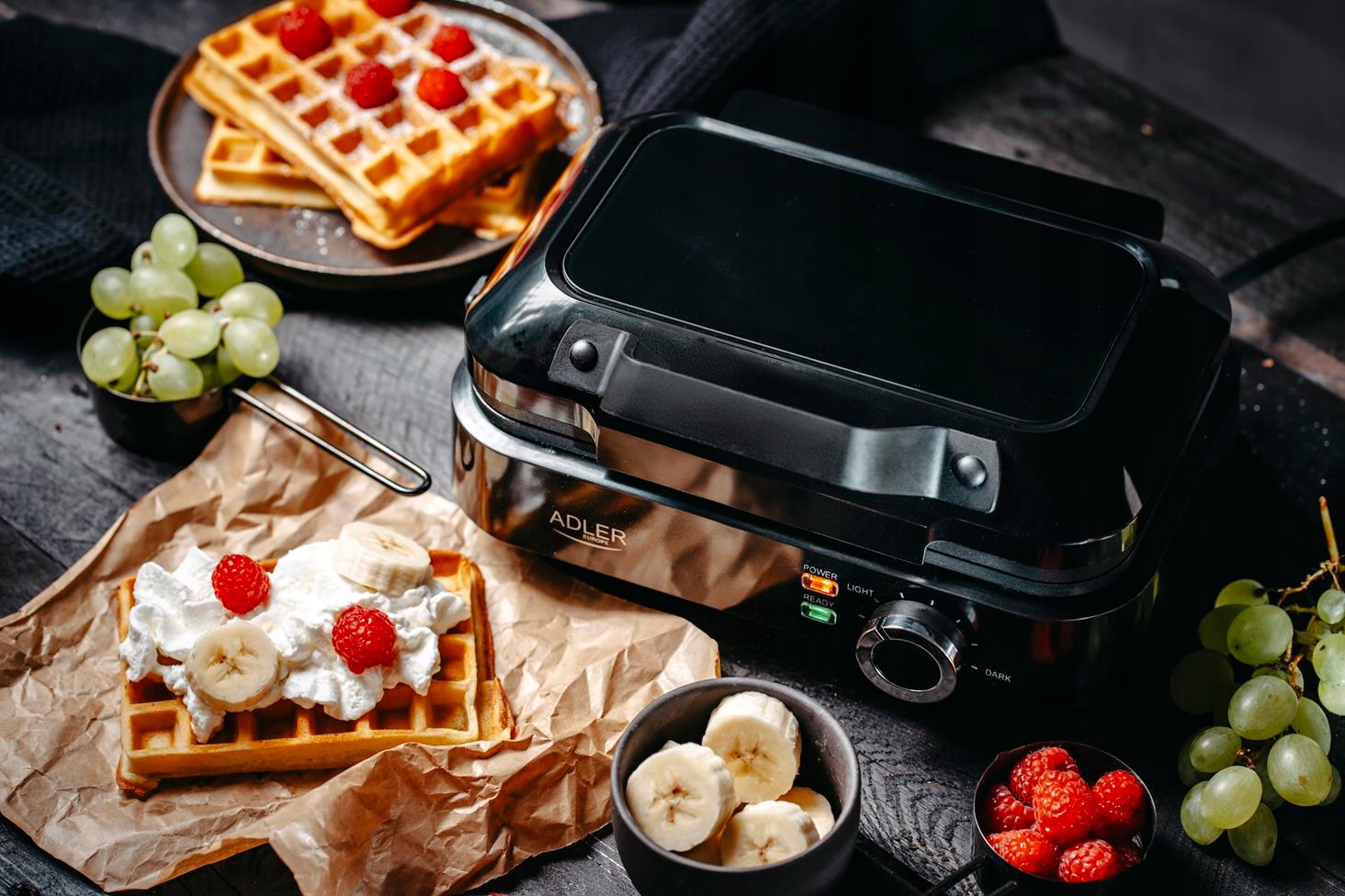 GOFROWNICA ADLER 2000W CZARNA + EBOOK GRATIS 30 ZDROWYCH GOFRÓW Kształt gofrów prostokąt