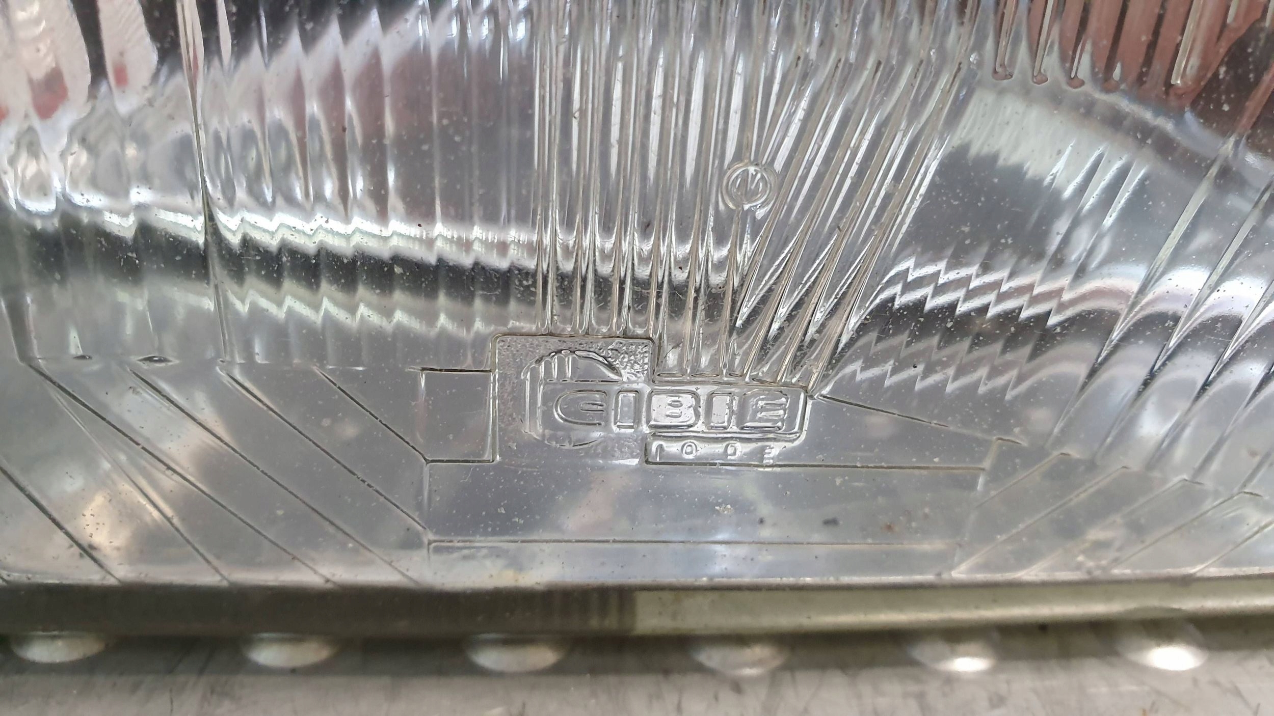 světlo předek levá AUDI 90 B2 COUPE 84