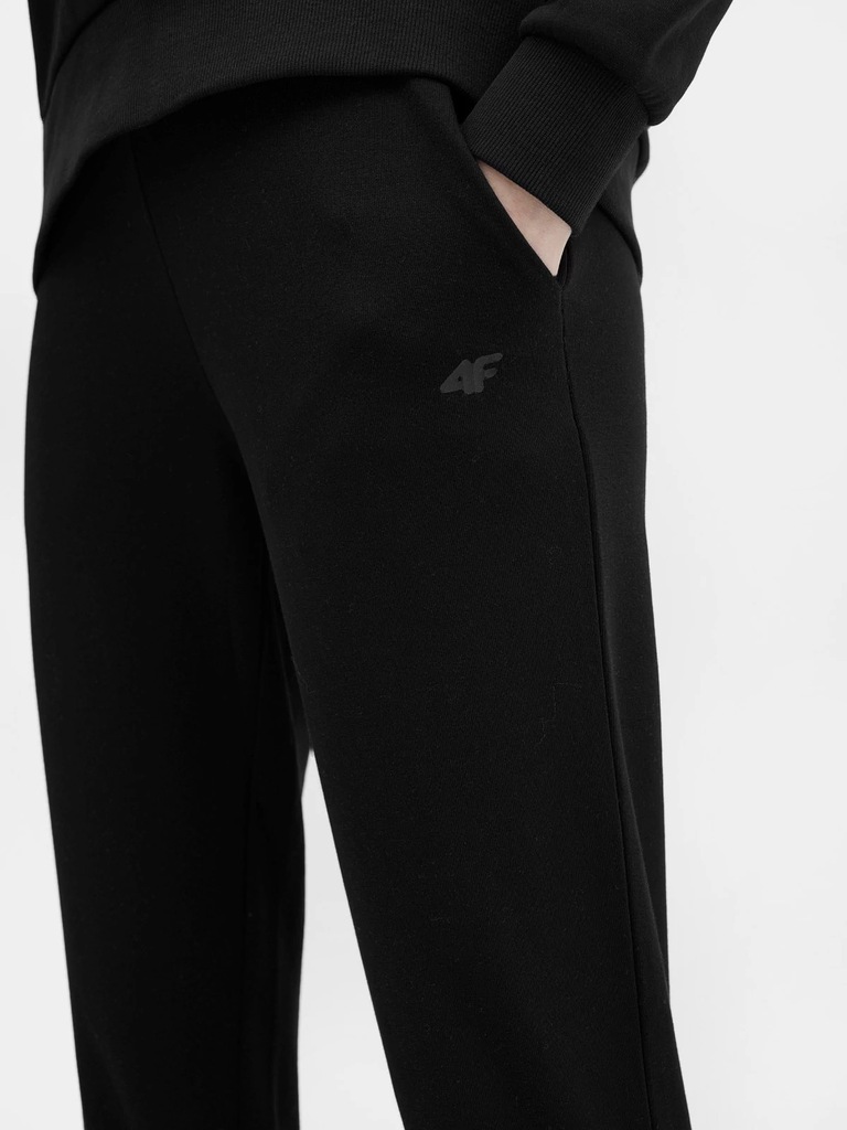 SPODNIE DRESOWE DAMSKIE 4F JOGGERY SPORTOWE BAWEŁNIANE WYGODNE CZARNE r. S Model SPORTSTYLE