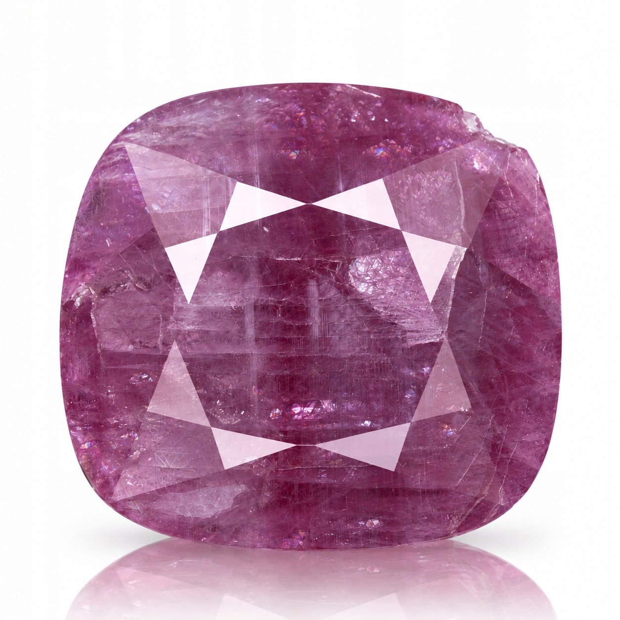Přírodní Rubín 57.71 ct Cushion Tanzanie Certifikát Algt