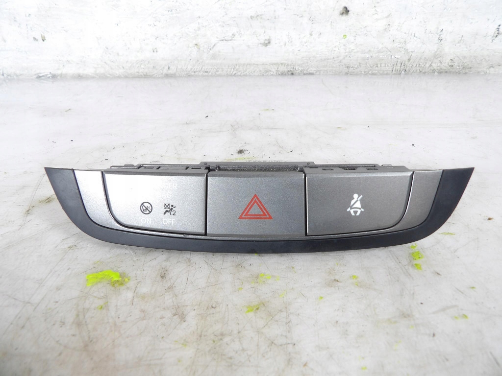 HYUNDAI IX35 light switch of warning lights 93790-2S100RJ5
