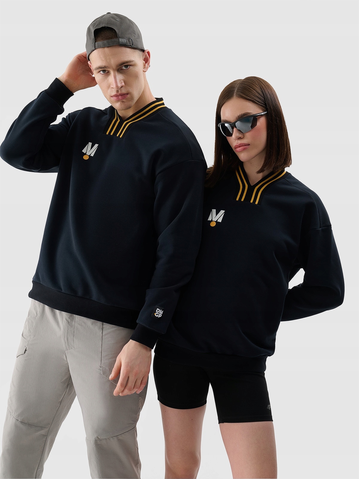 4F Tepláková mikina Černá M