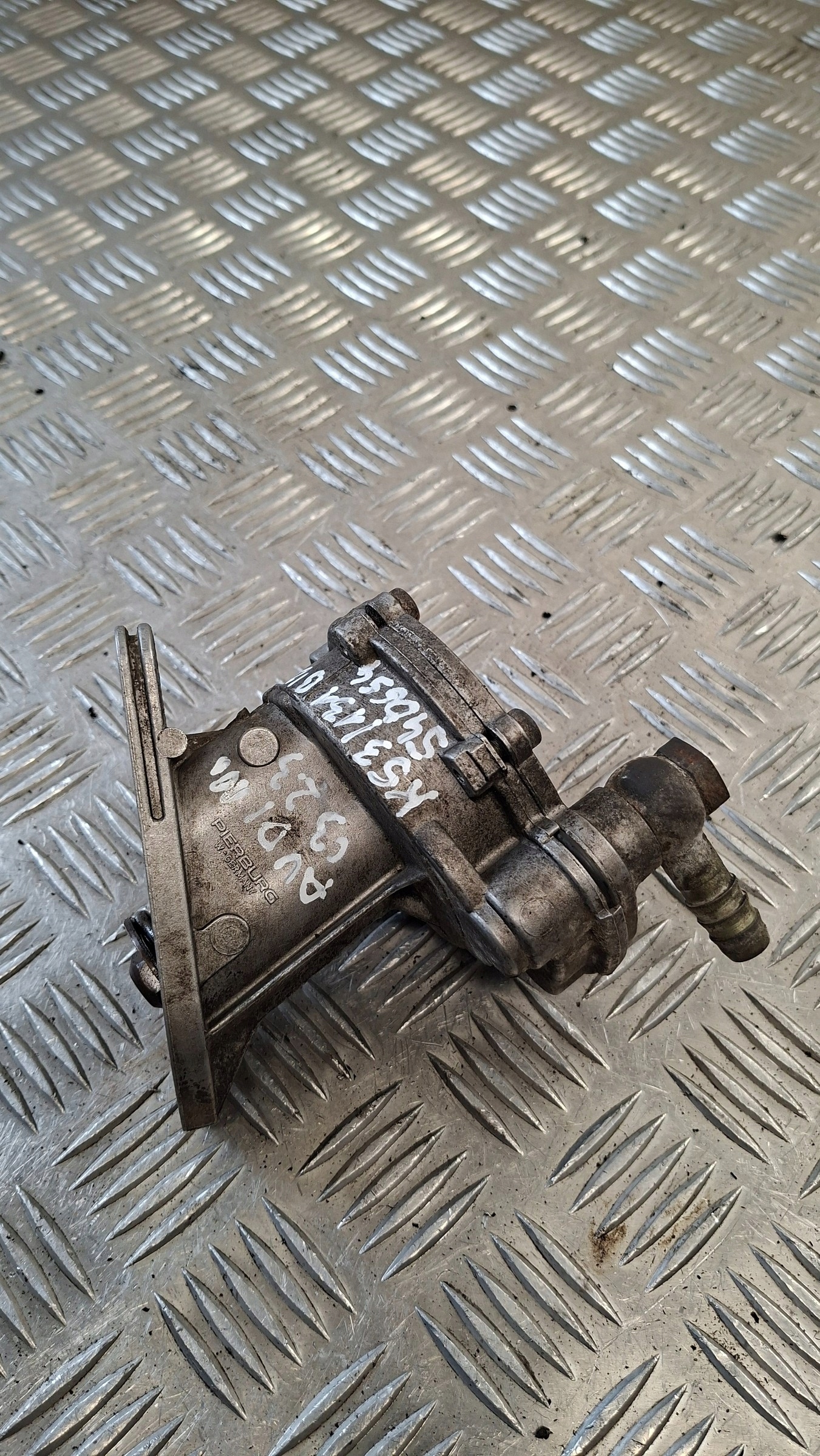 Pompa a vuoto AUDI 100 C3 2.3