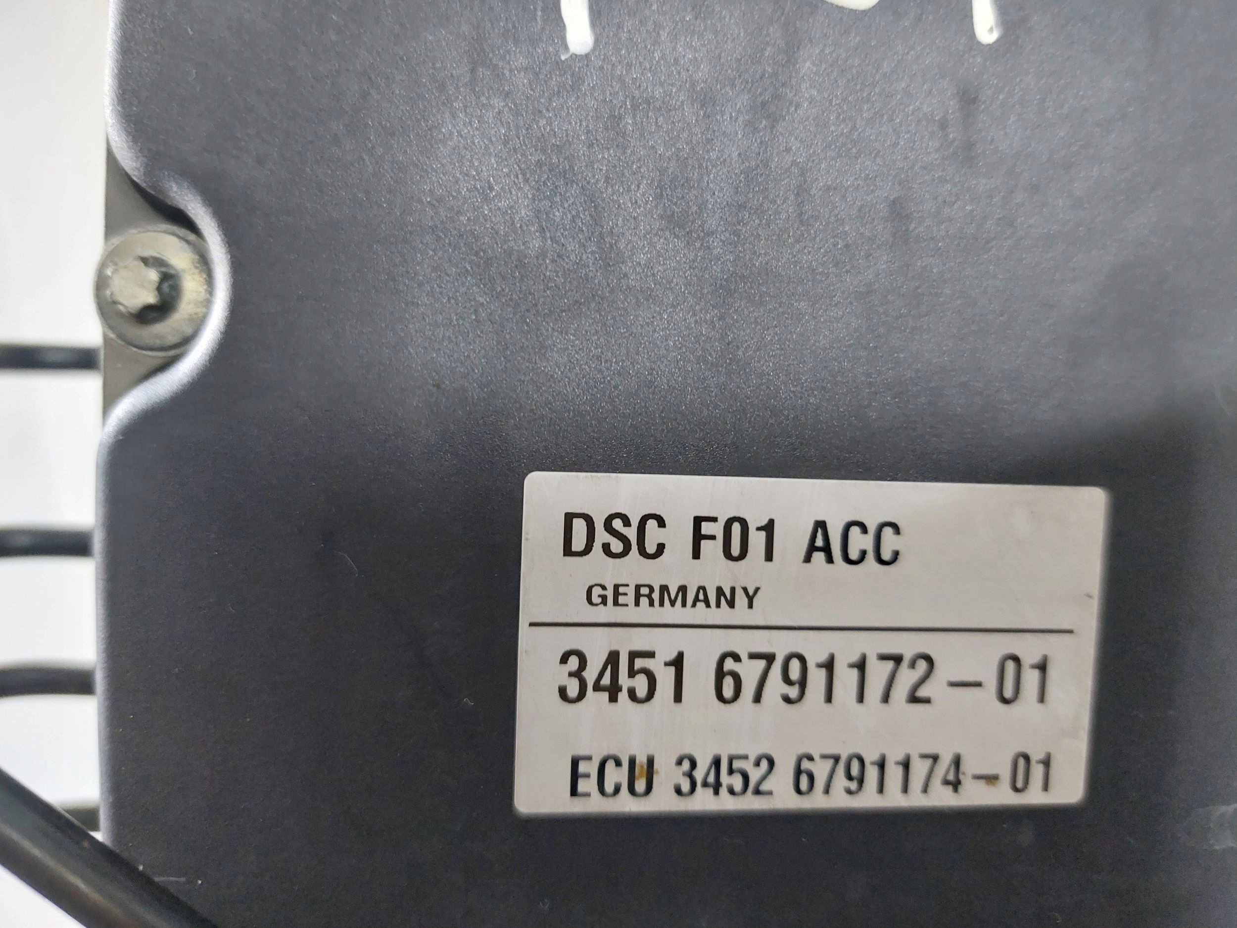 BMW 7 F01 F02 pump control unit ABS DSC 6791172 6791174