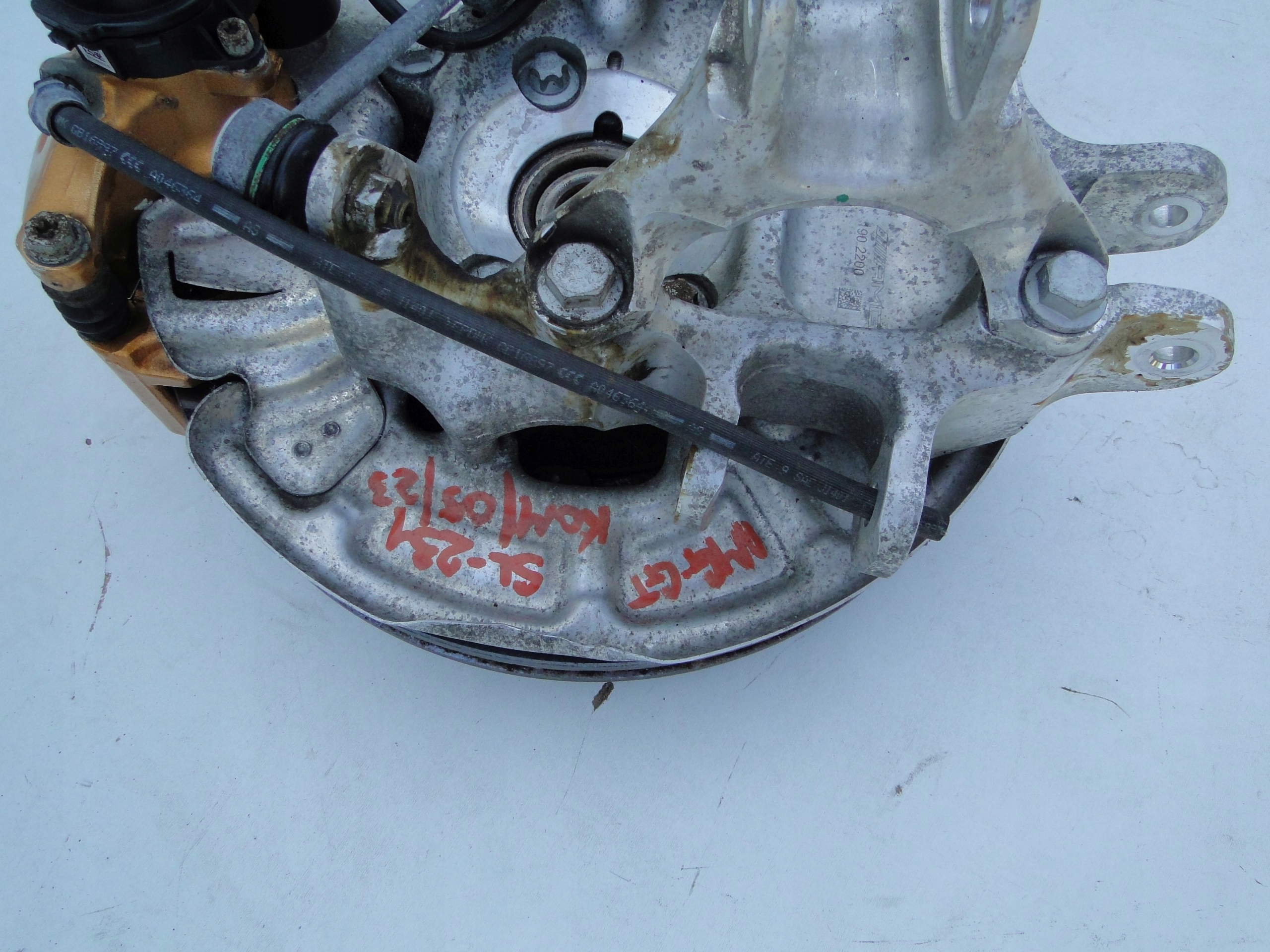 MERCEDES AMG GT C s r 190 поворотный кулак, цапфа задний левый A1903505101