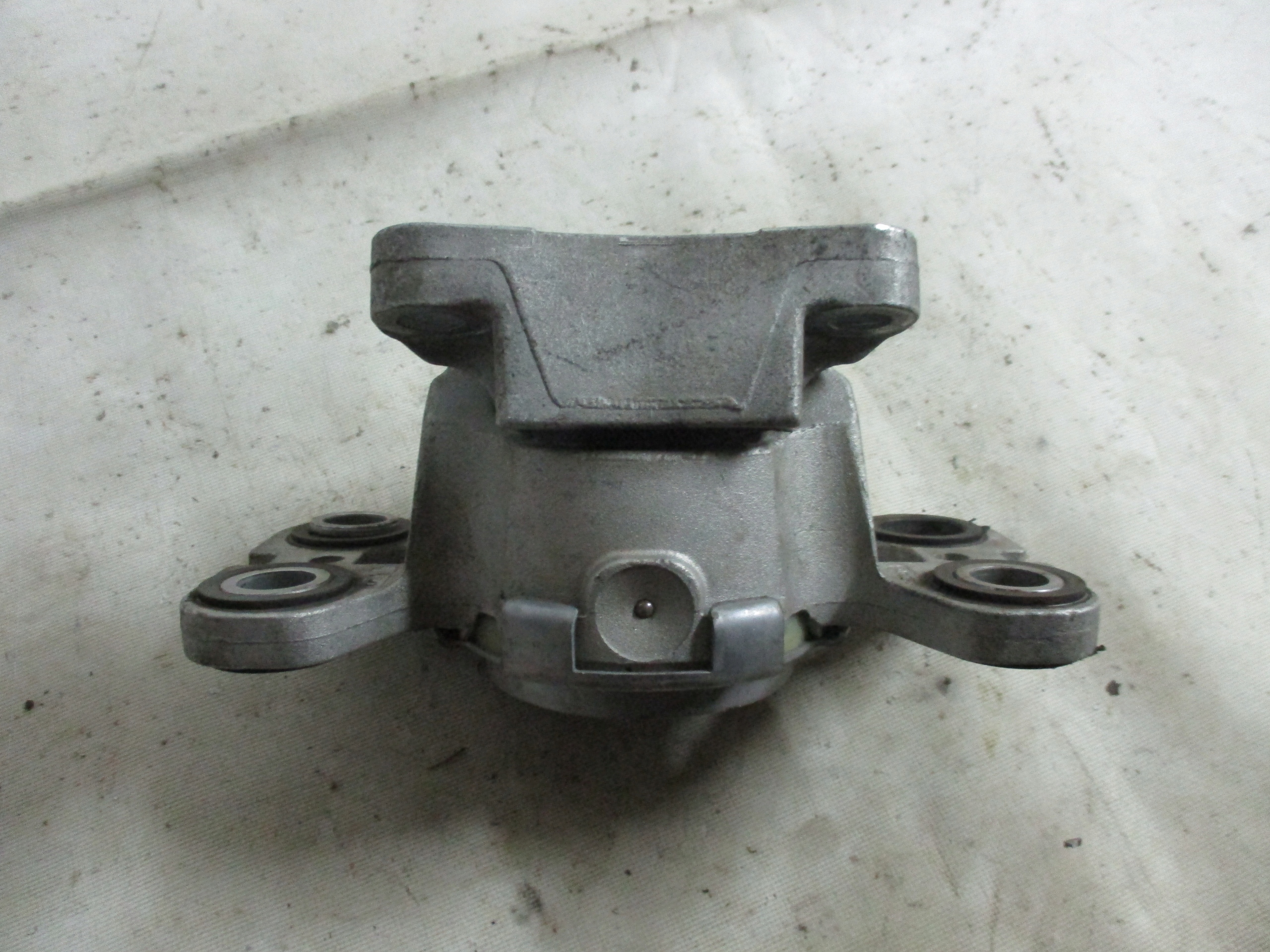 подушка Двигателя Range Rover Evoque 2,0 EJ32-7M121-AD