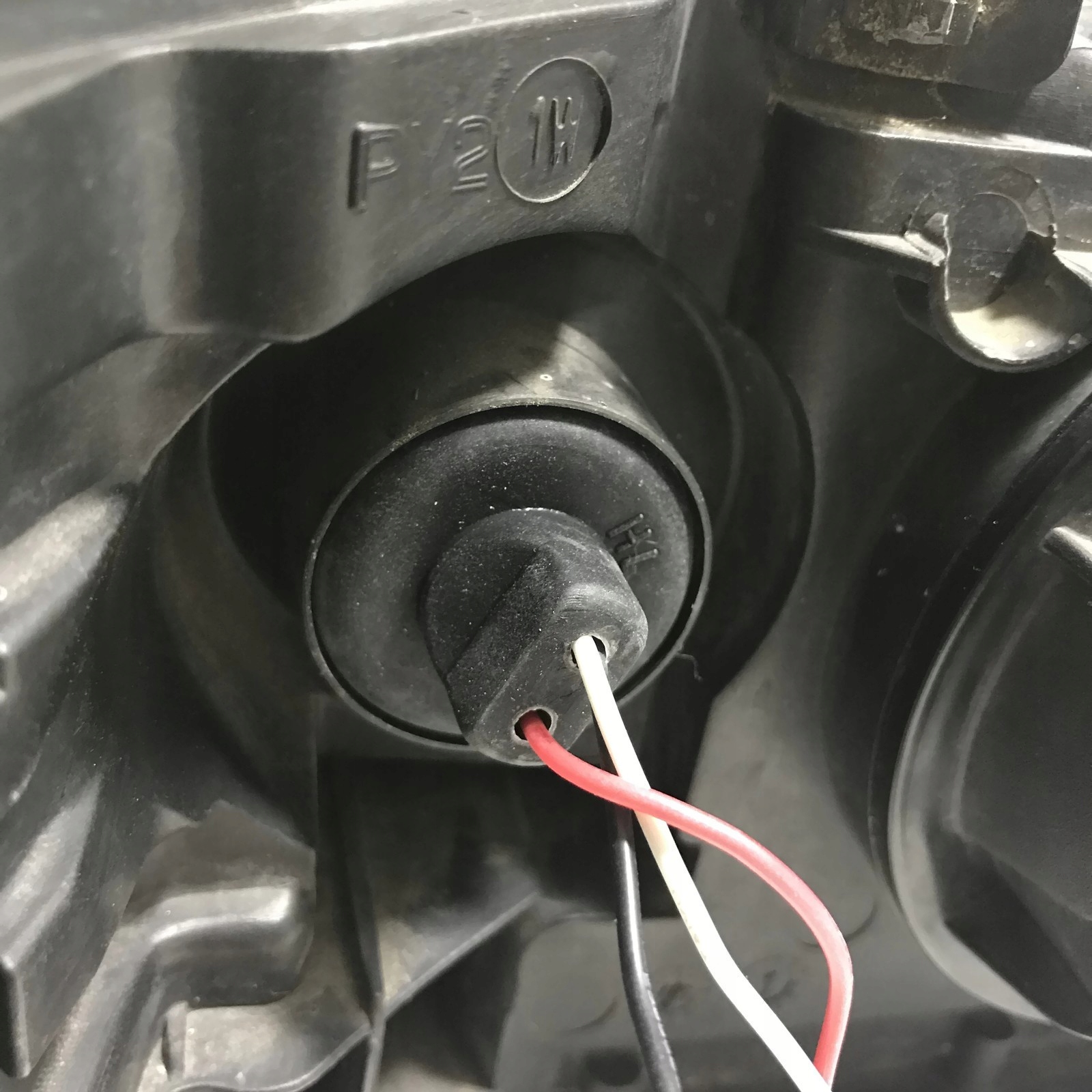 ŚWIATŁA DZIENNE KIERUNKOWSKAZ LED 2w1 AUTOMAT W21W Numer katalogowy części AT-705