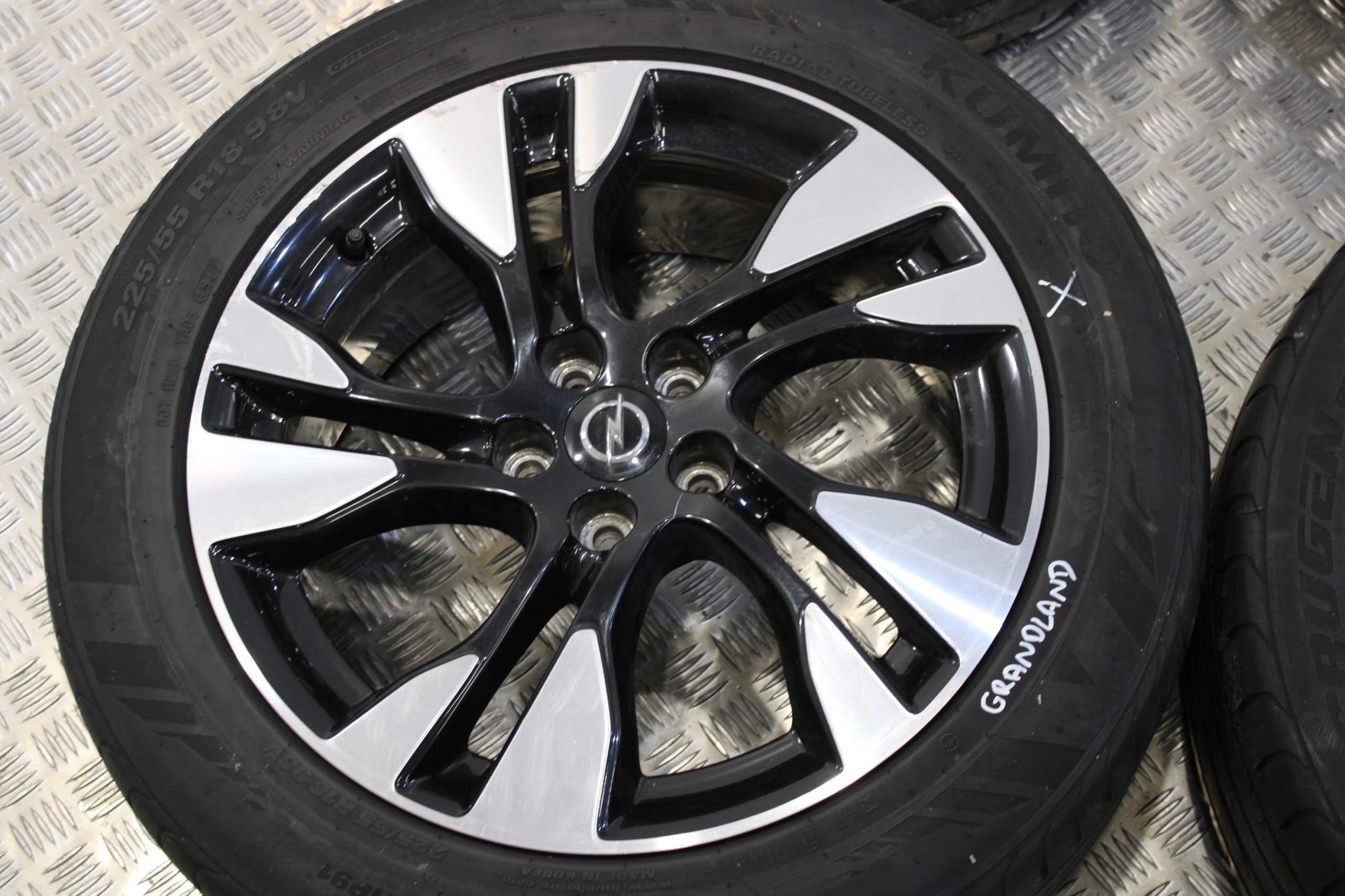 wheels discs disc R18 OPEL GRANDLAND X