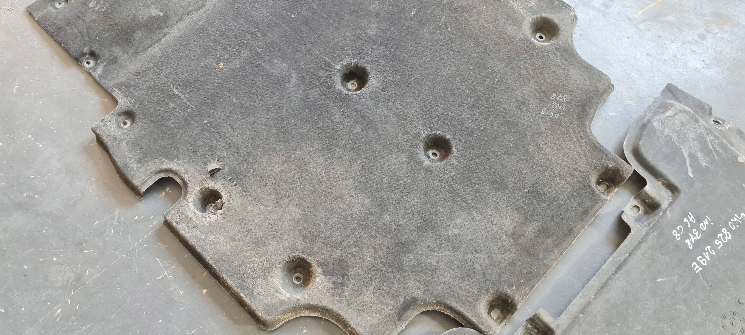 A6 C8 4K cover cover below engine chassis lower 4K0863821H