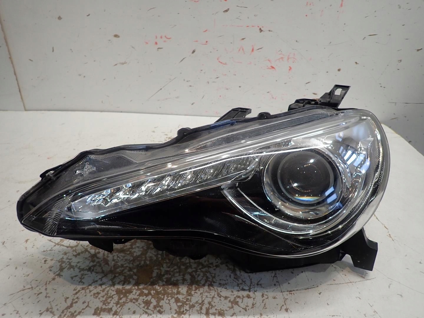 light front front left TOYOTA GT86 BI-XENON SKR