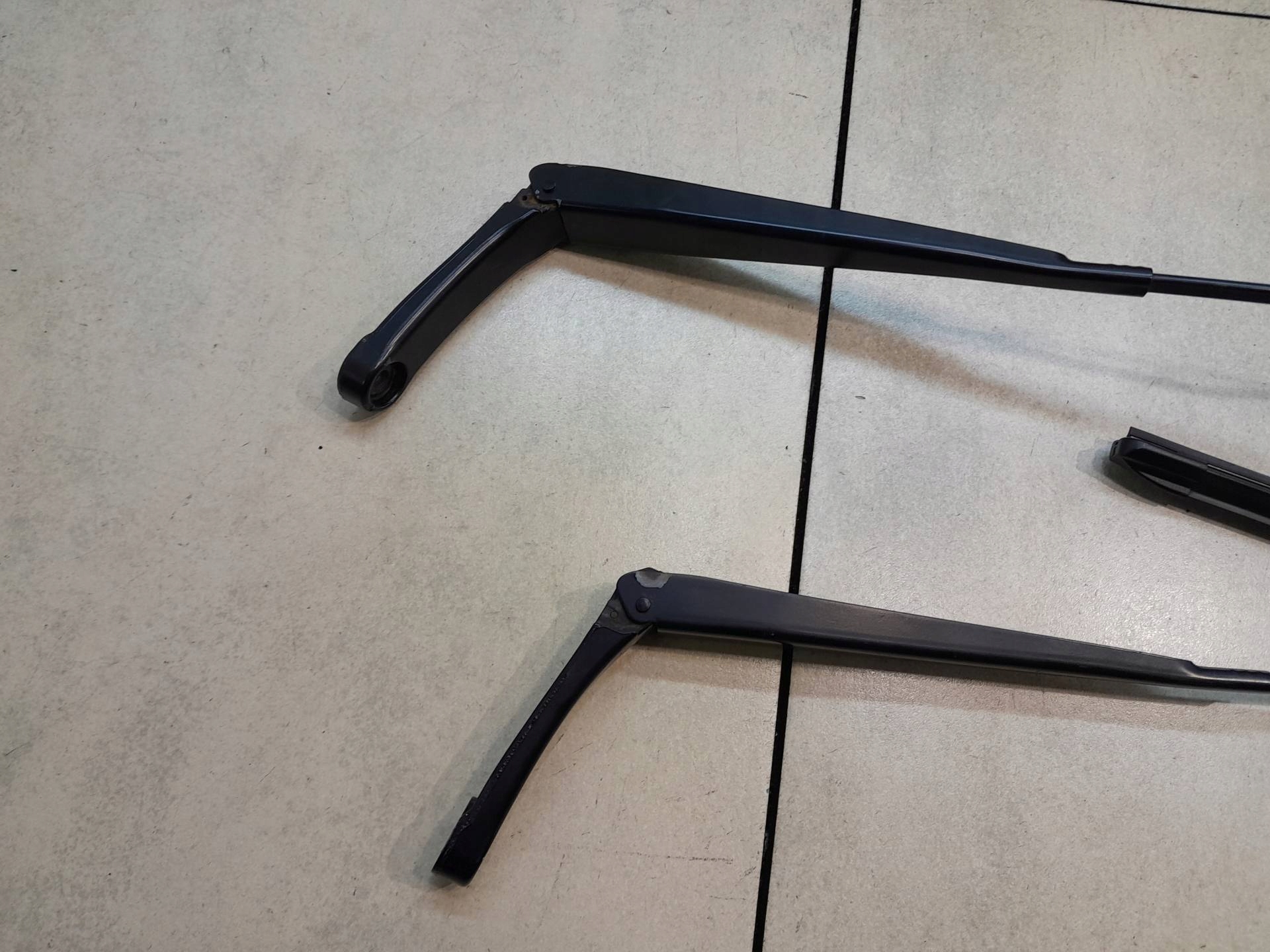 wiper arm front TOURAN and FL 2K1955410A
