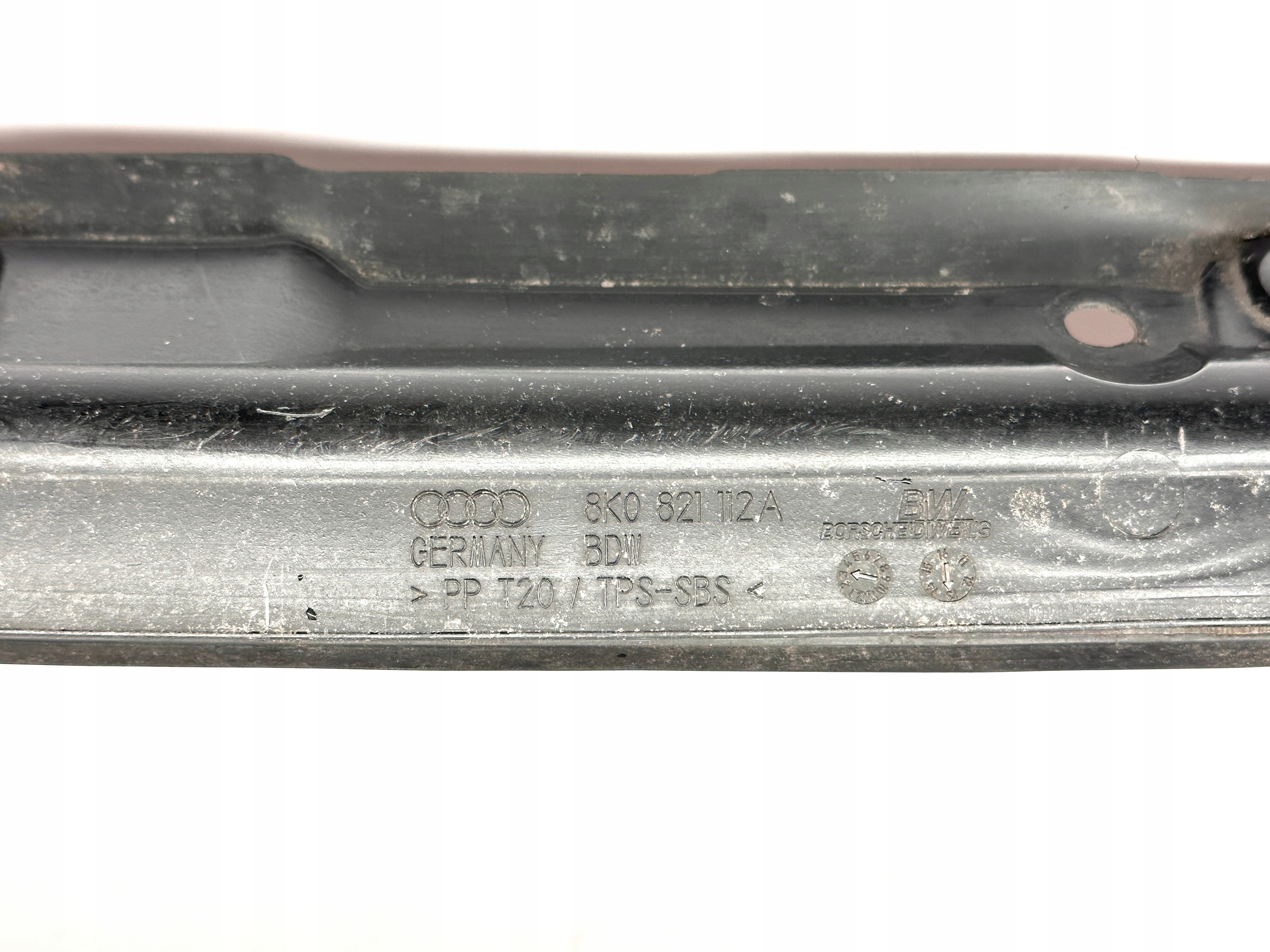 AUDI A4 B8 fedél hangszigetelő sárvédöt 8K0821112A