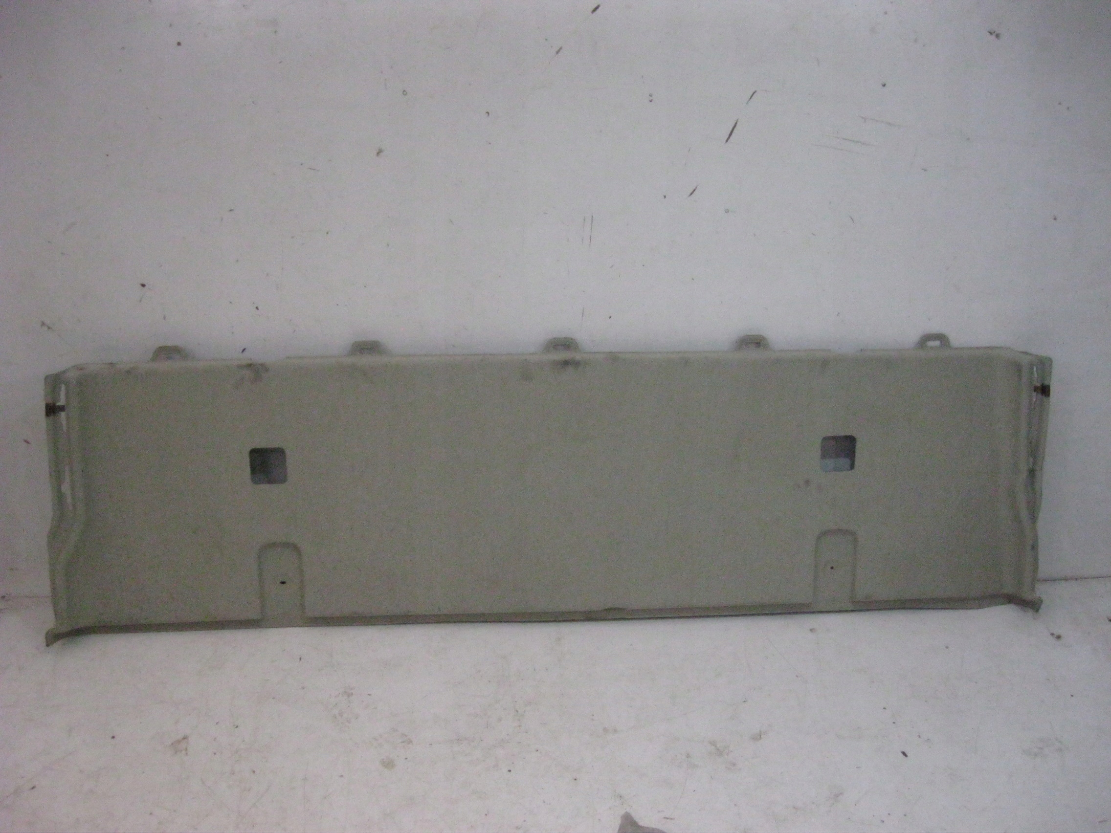 6/7 1 - VOLVO FH4 500 ОБИВКА КАБИНЫ ЗАДНЕЙ СТЕНКИ