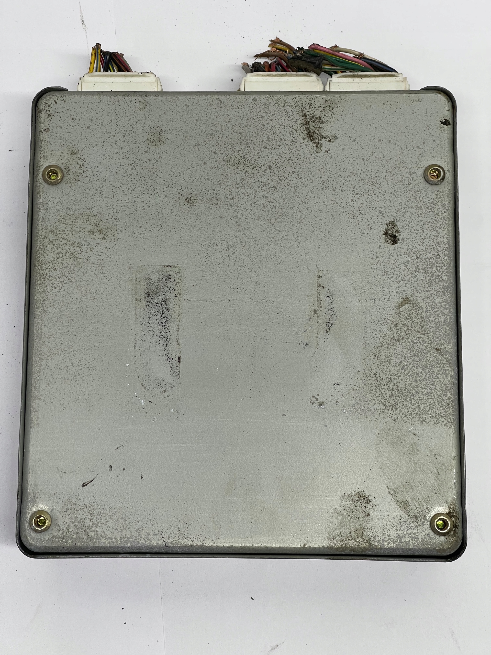 control unit computer of the engine Mazda OE L81318881G