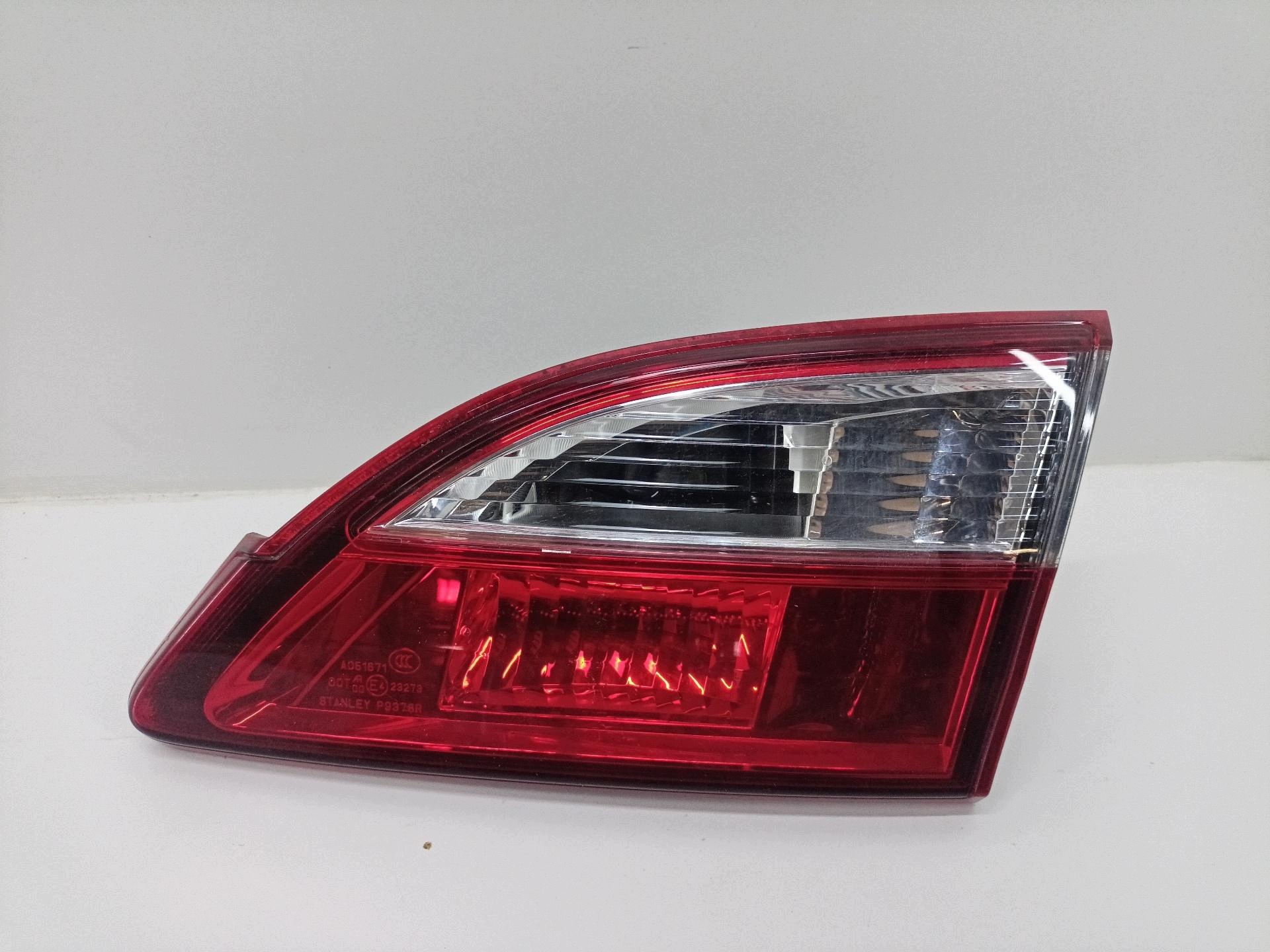 light rear to the bonnet right side Mazda 5 2 CW 2012 STANLEYP9378R