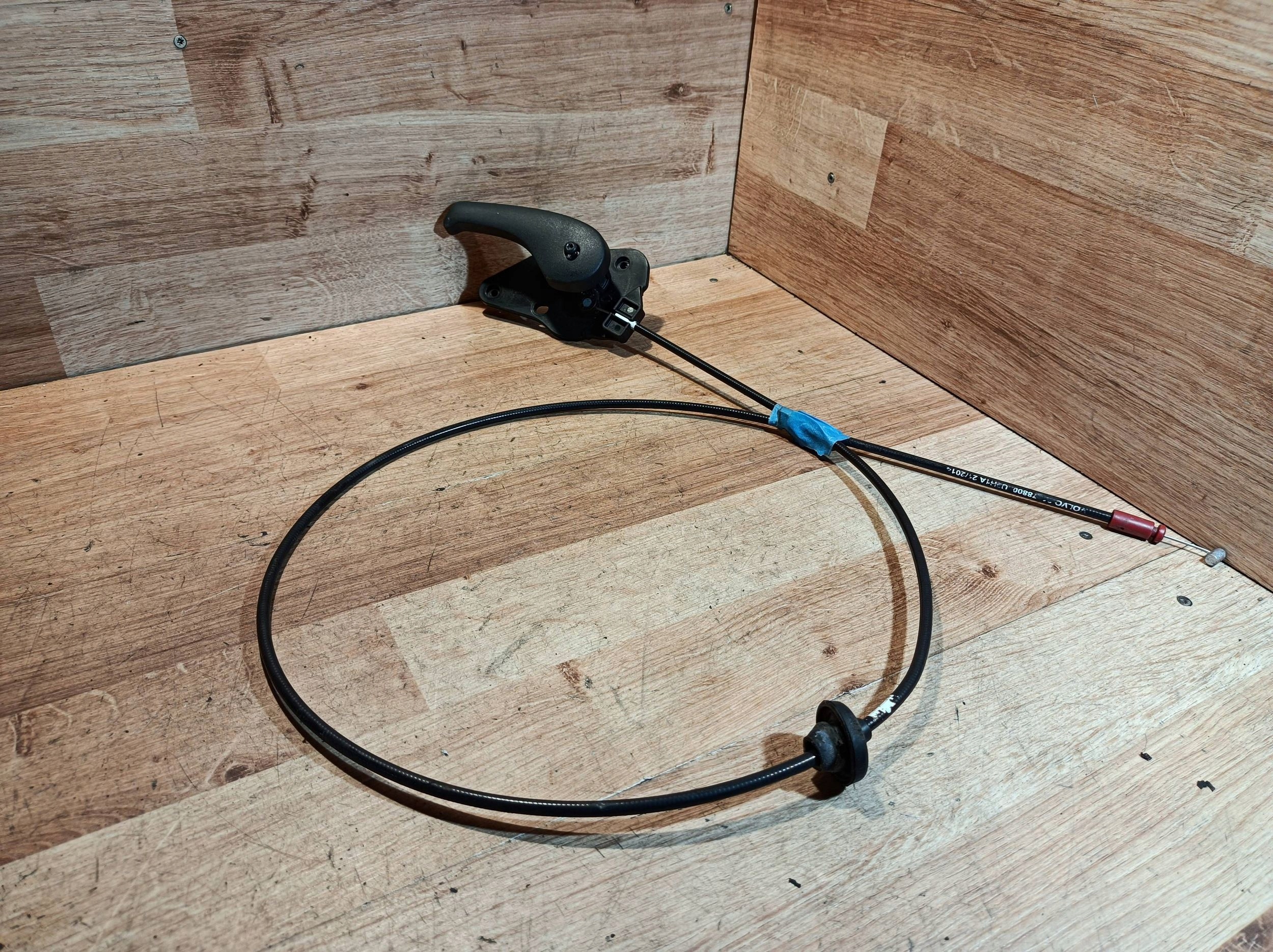 Poignée Câble Levier pour l’ouverture du capot Volvo V40 31278799