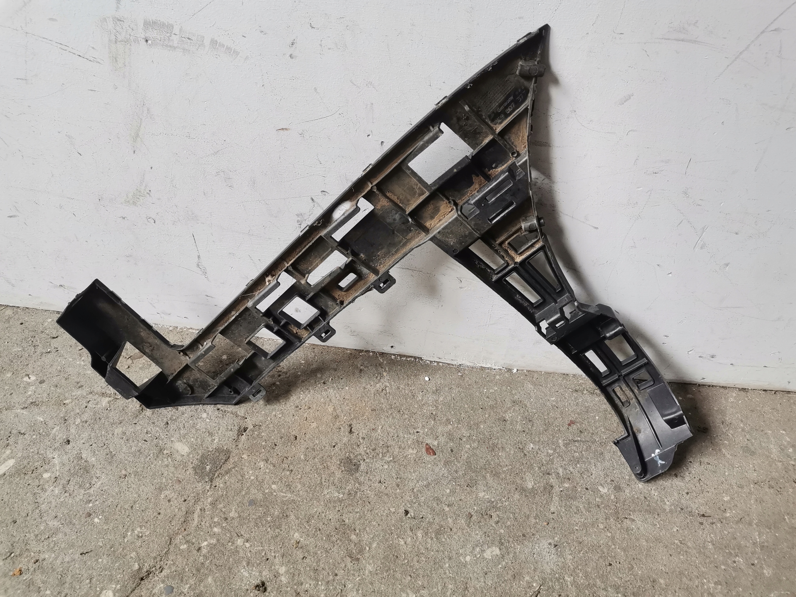 Support montage pare-chocs Gauche Arrière VW PASSAT B6 3C9807377
