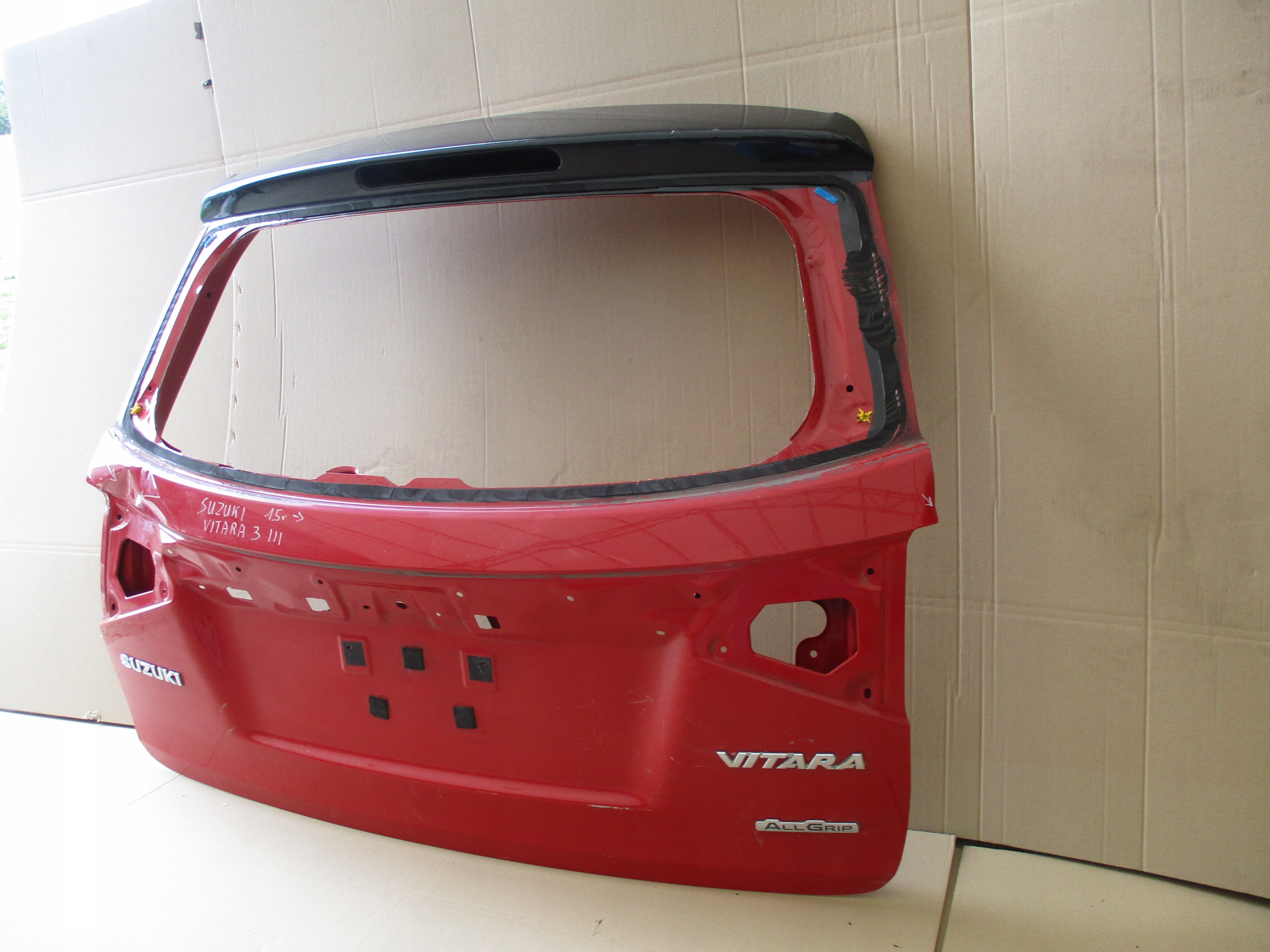 trunk door Suzuki Vitara 3 III 15r