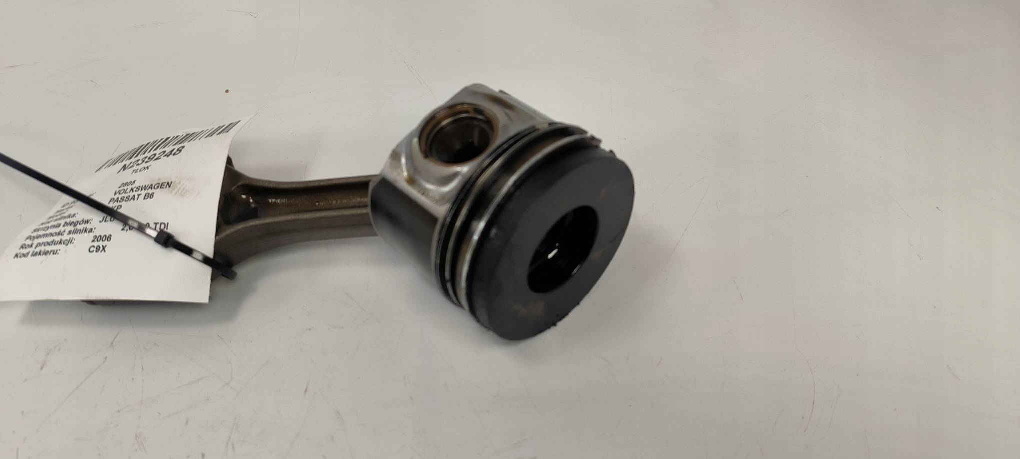 piston connecting rod 038J 2.0 TDI VOLKSWAGEN PASSAT B6