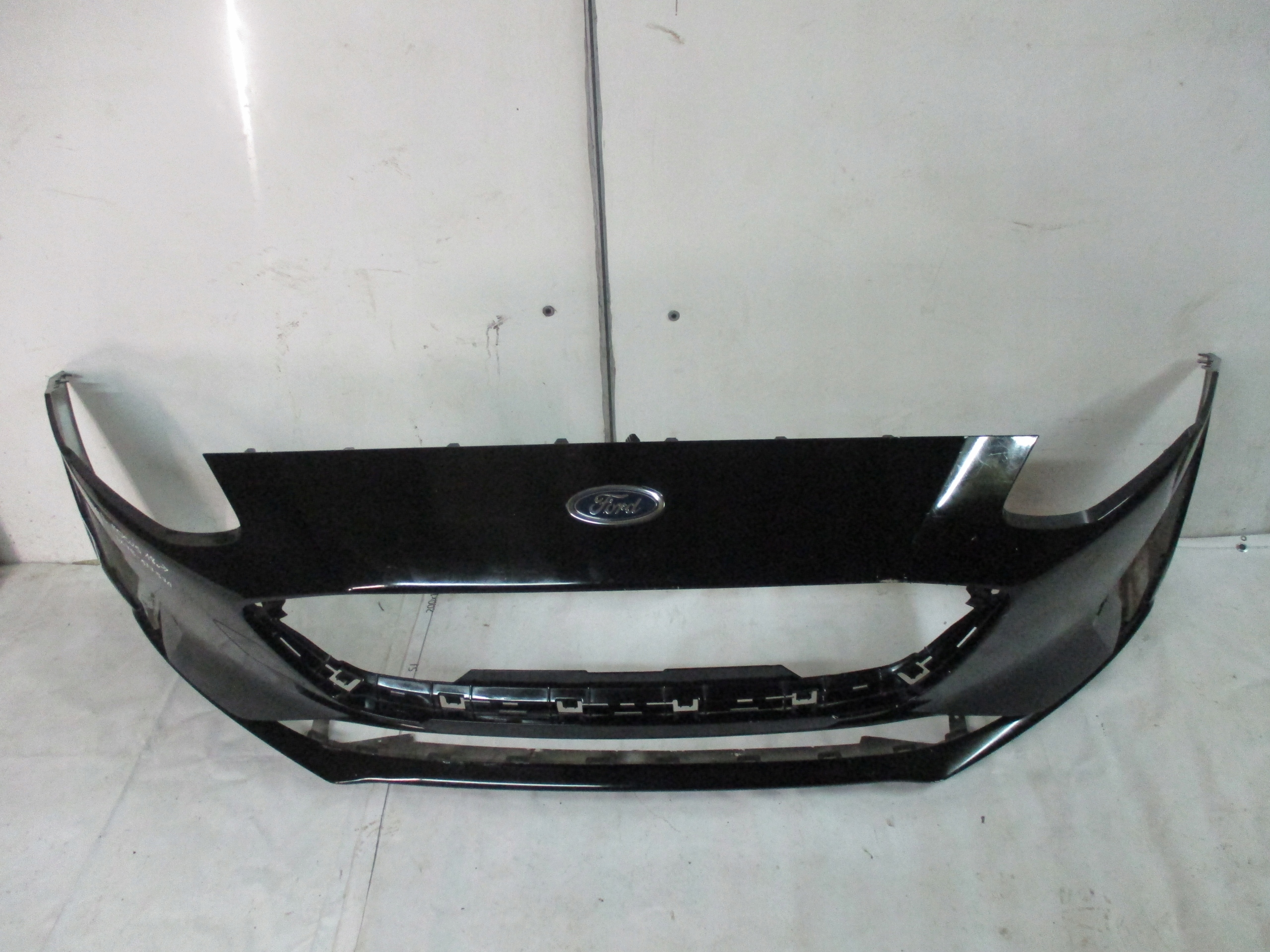 nárazník predok predný Ford Focus 18r- JX7B17757A