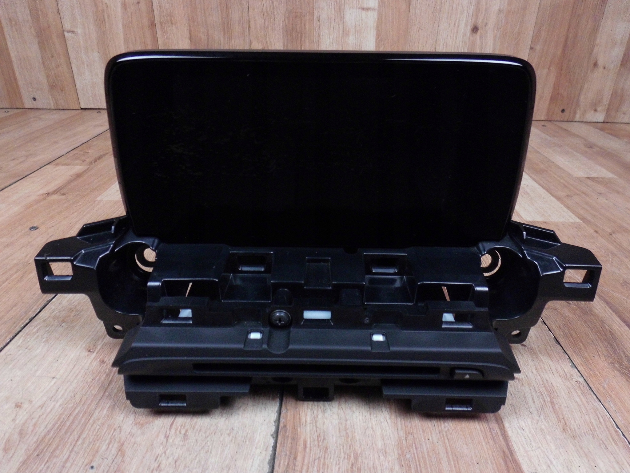 KB8M669C0A - Mazda CX5 II KF 2017 + навігаційний модуль екран CD AAA