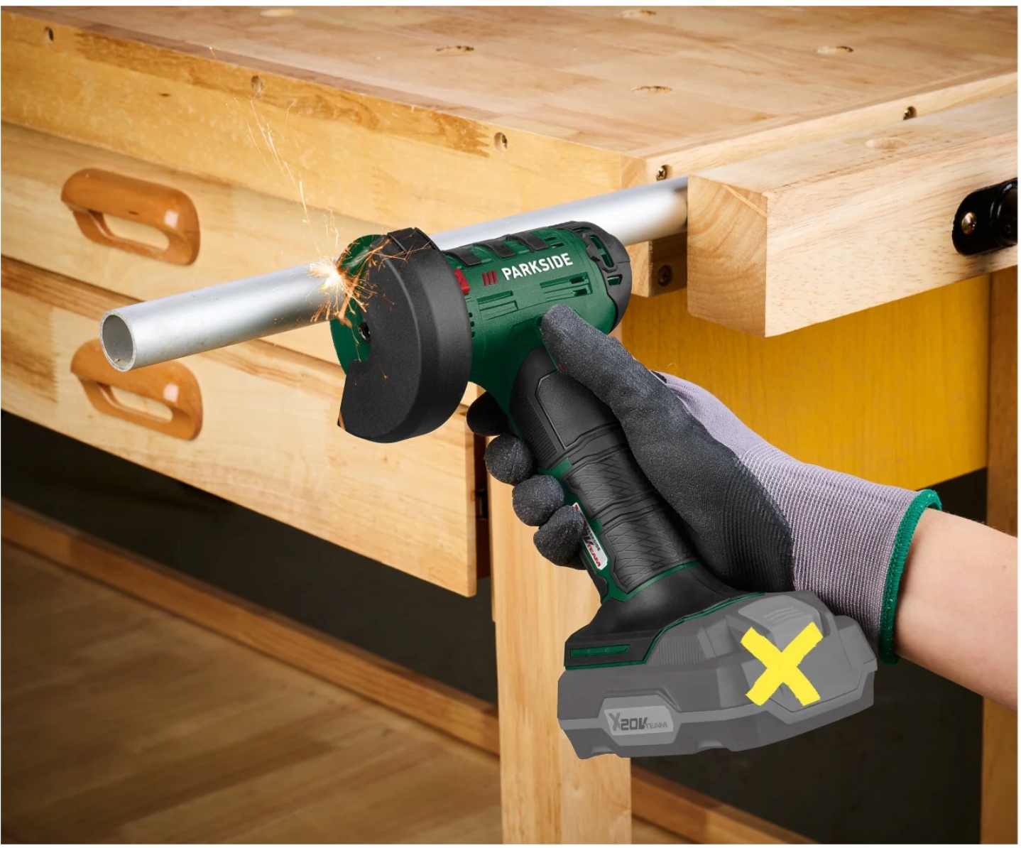 Акумуляторна кутова шліфувальна машина PARKSIDE PWSAM 20-Li C2 + АКУМУЛЯТОР ТА ЗАРЯДНИЙ ПРИСТРІЙ Серія PWSAM 20-Li C2