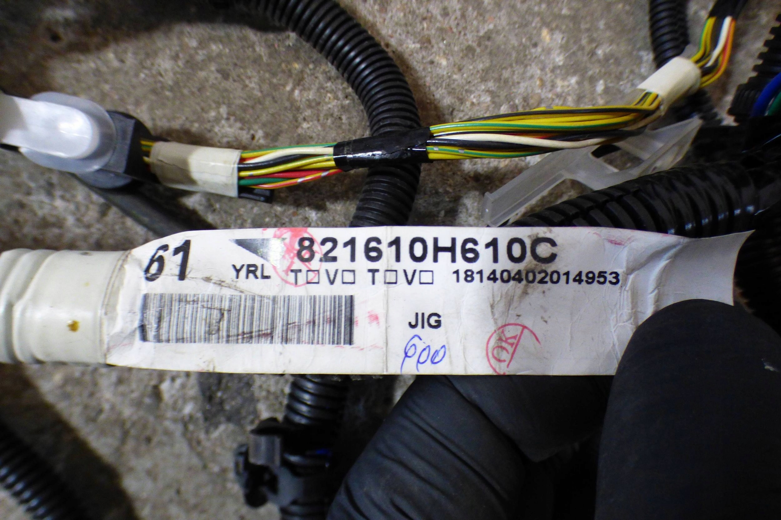 Toyota Aygo e cablaggio interna 821610H610