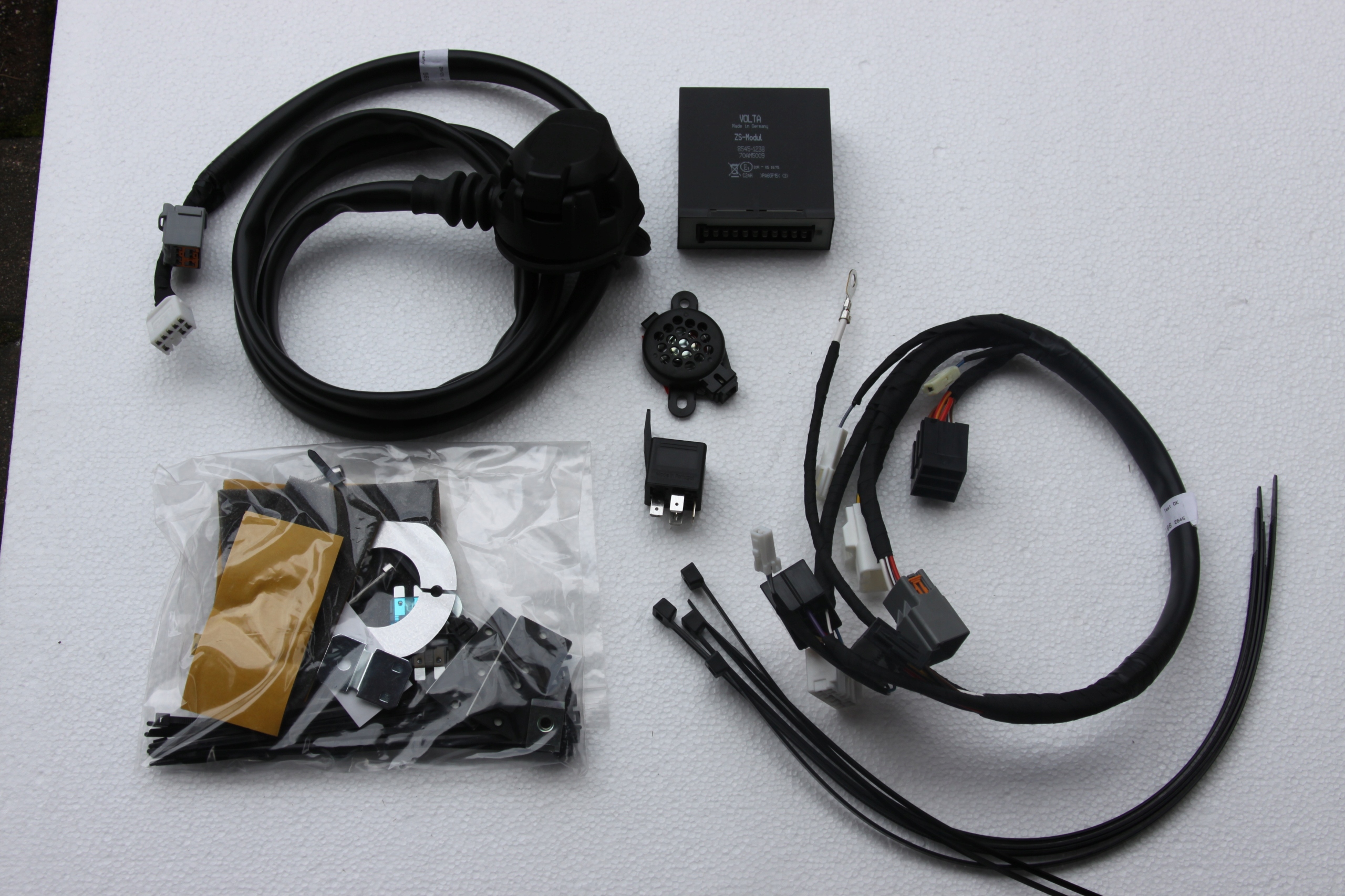 INSTALACJA WIĄZKA ELEKTRYCZNA HAKA 13 PIN LEXUS NX II 2021- NOWY