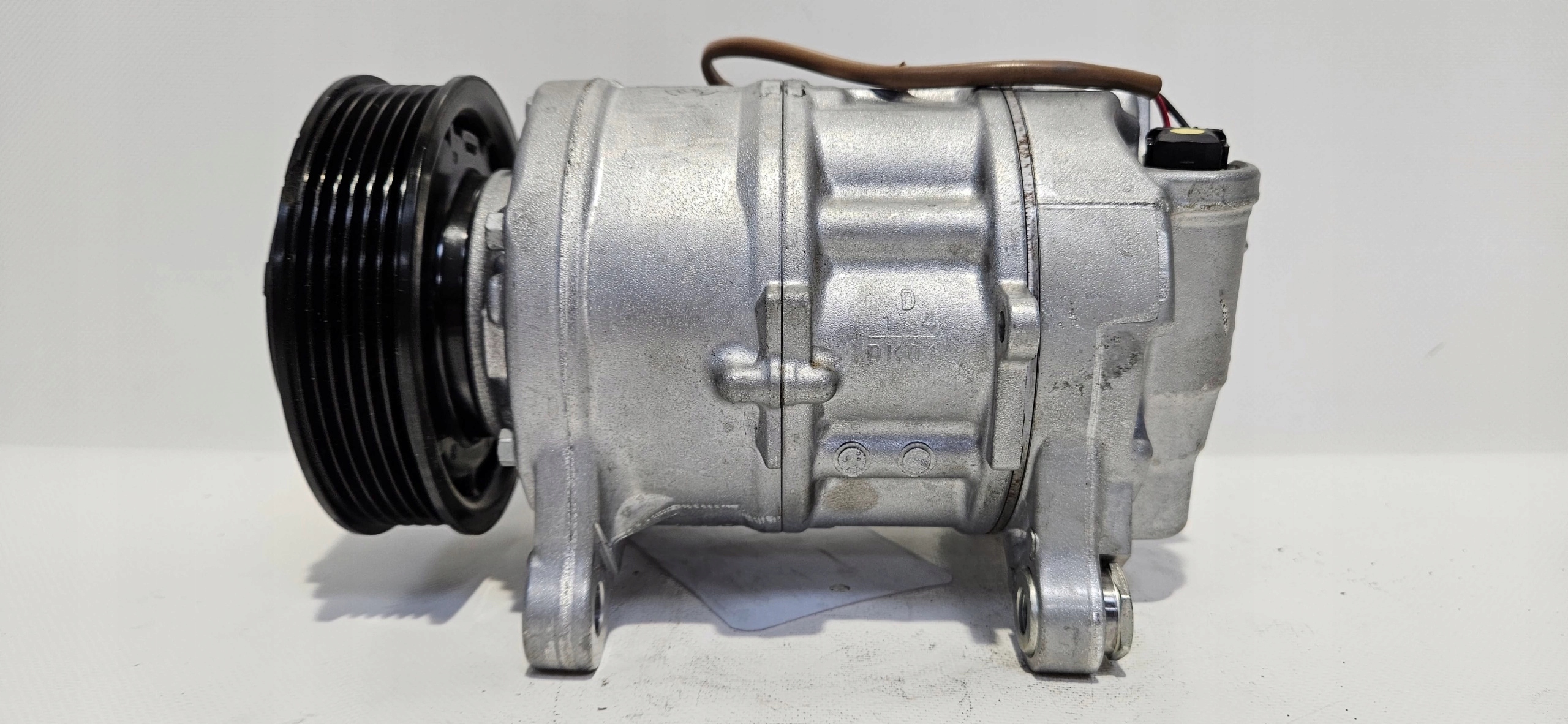 compressor; of the air conditioning BMW OE 9482996-02