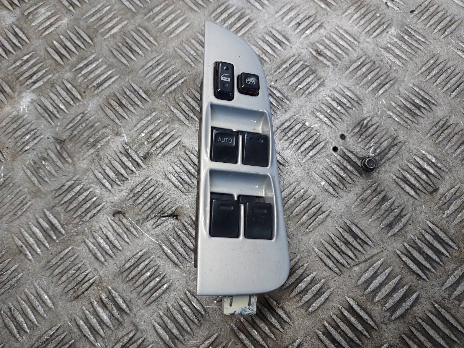 control panel of the window TOYOTA COROLLA E11 LIFT 84820-12340